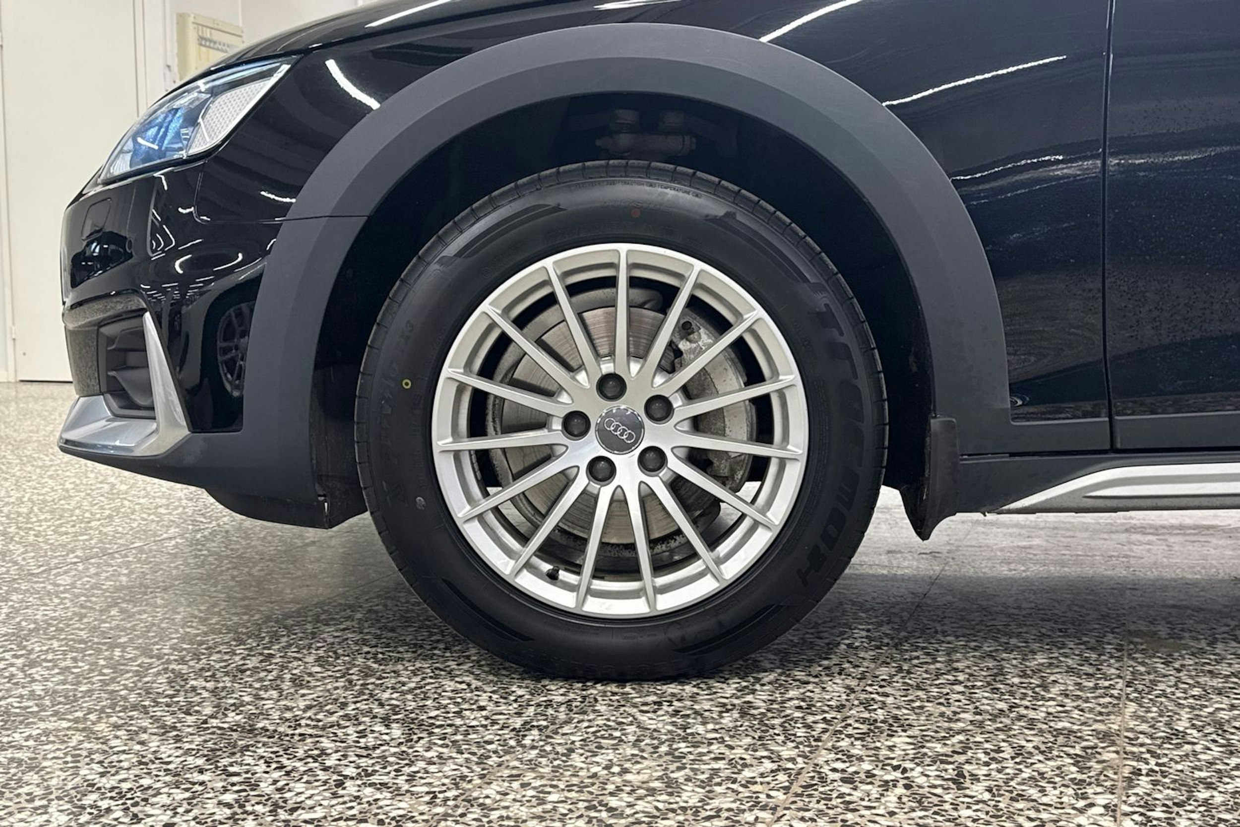Musta Audi A4 allroad quattro 2021 kuva 41.