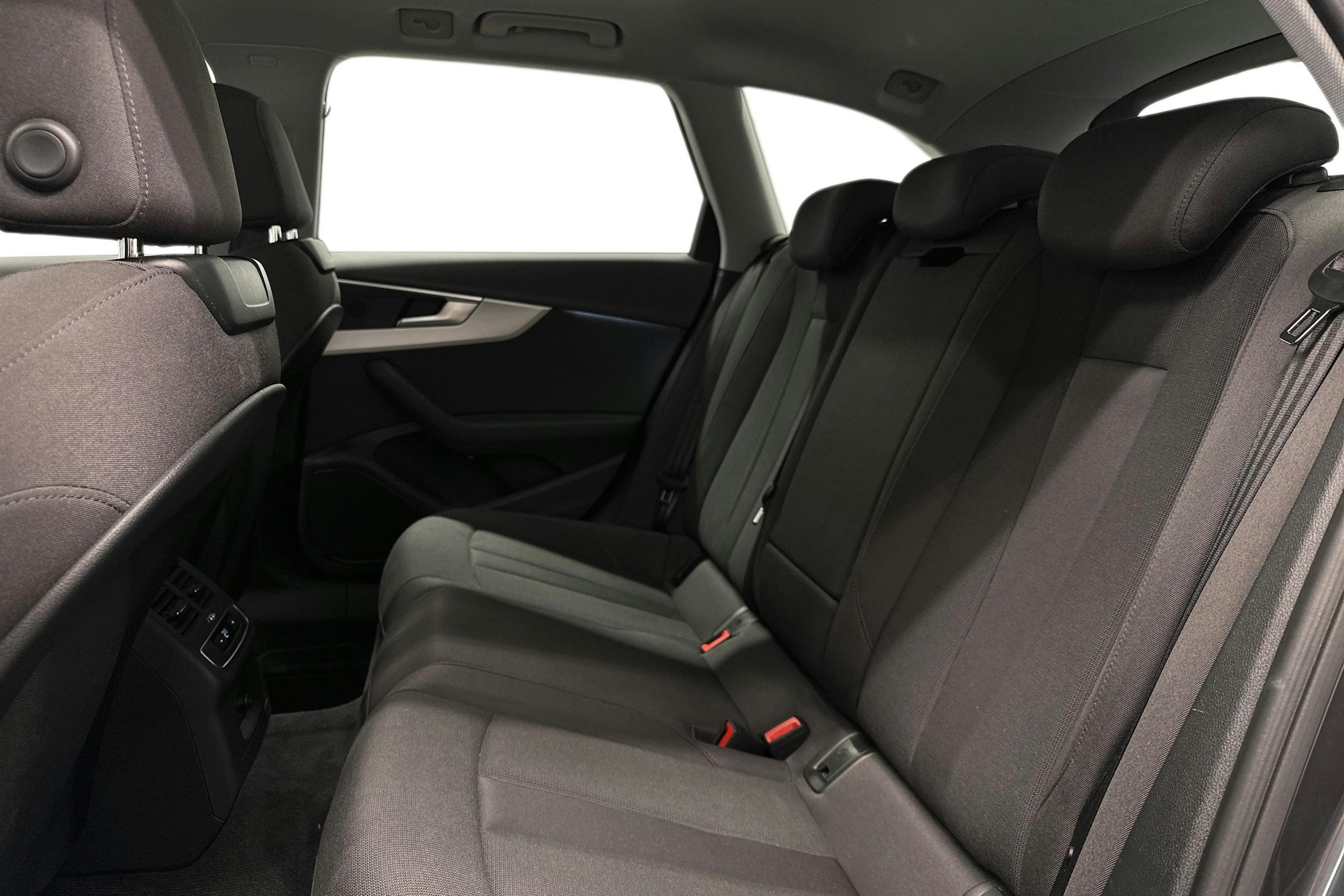 harmaa Audi A4 allroad quattro 2021 kuva 8.