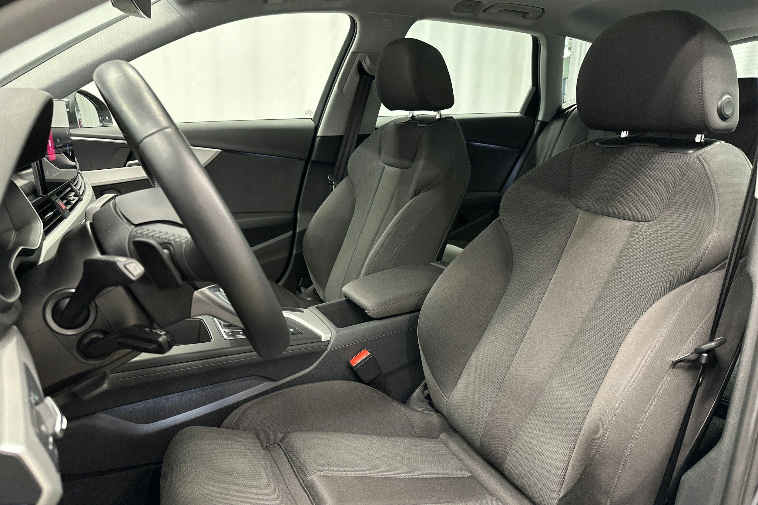 harmaa Audi A4 allroad quattro 2021 kuva 16.