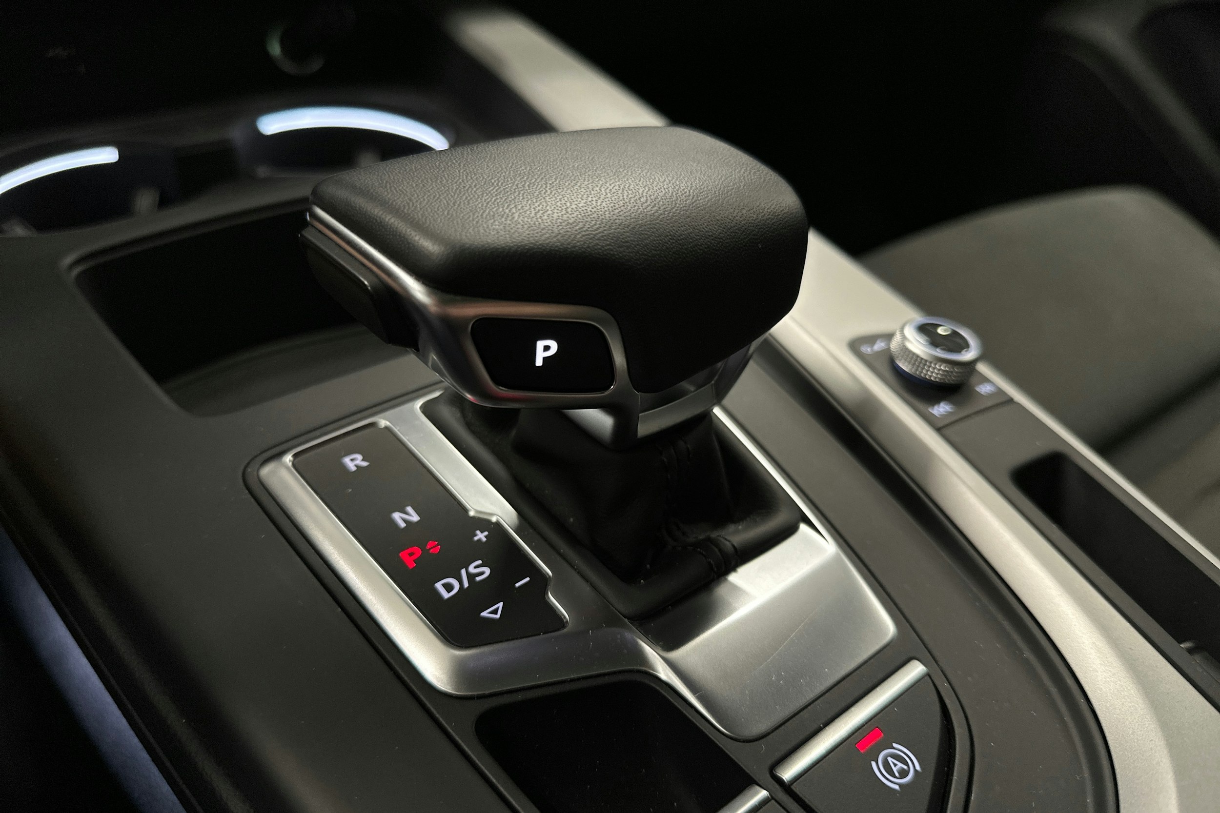 harmaa Audi A4 allroad quattro 2021 kuva 30.