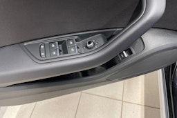 Musta Audi A4 allroad quattro 2021 kuva 20.