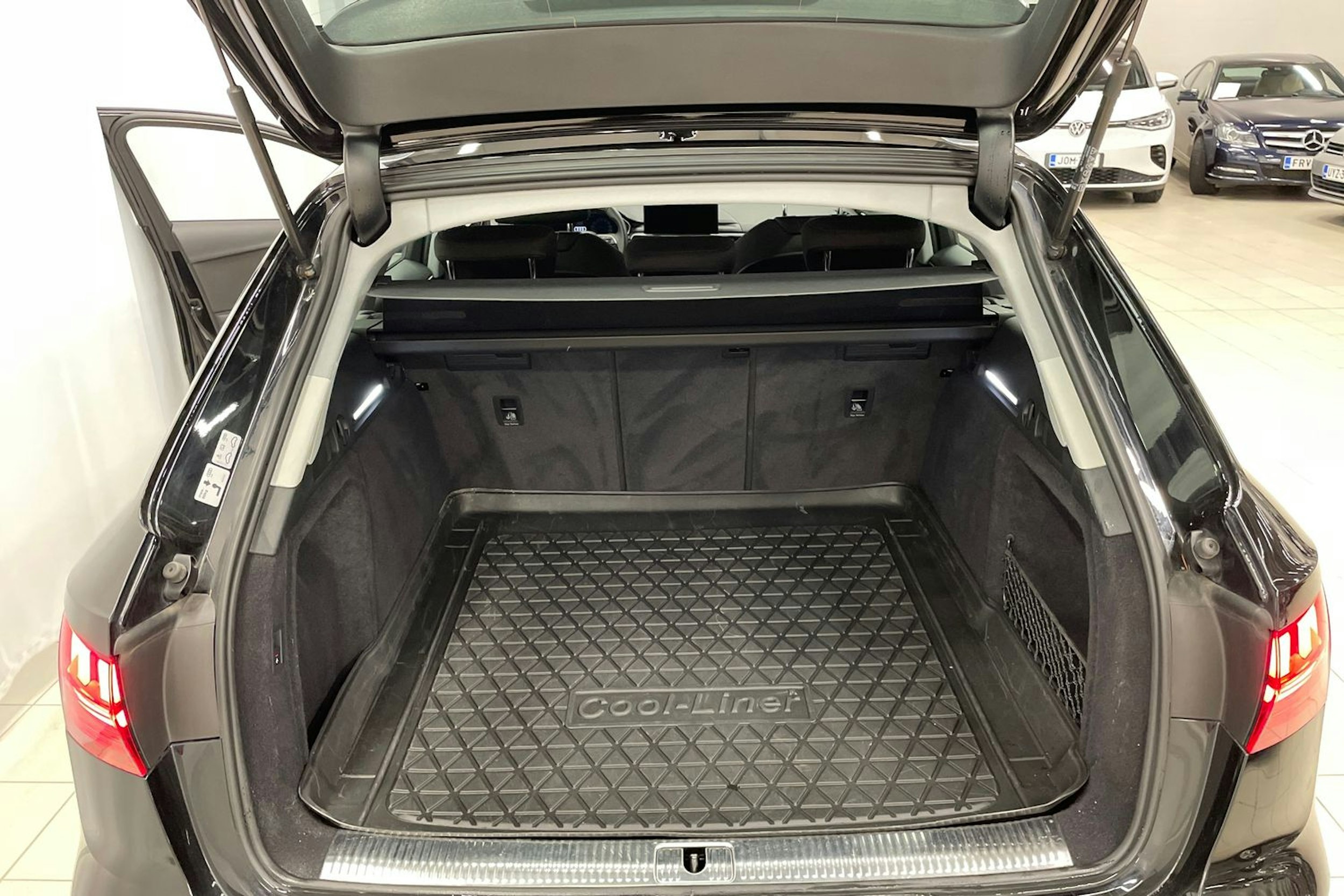 Musta Audi A4 allroad quattro 2021 kuva 21.