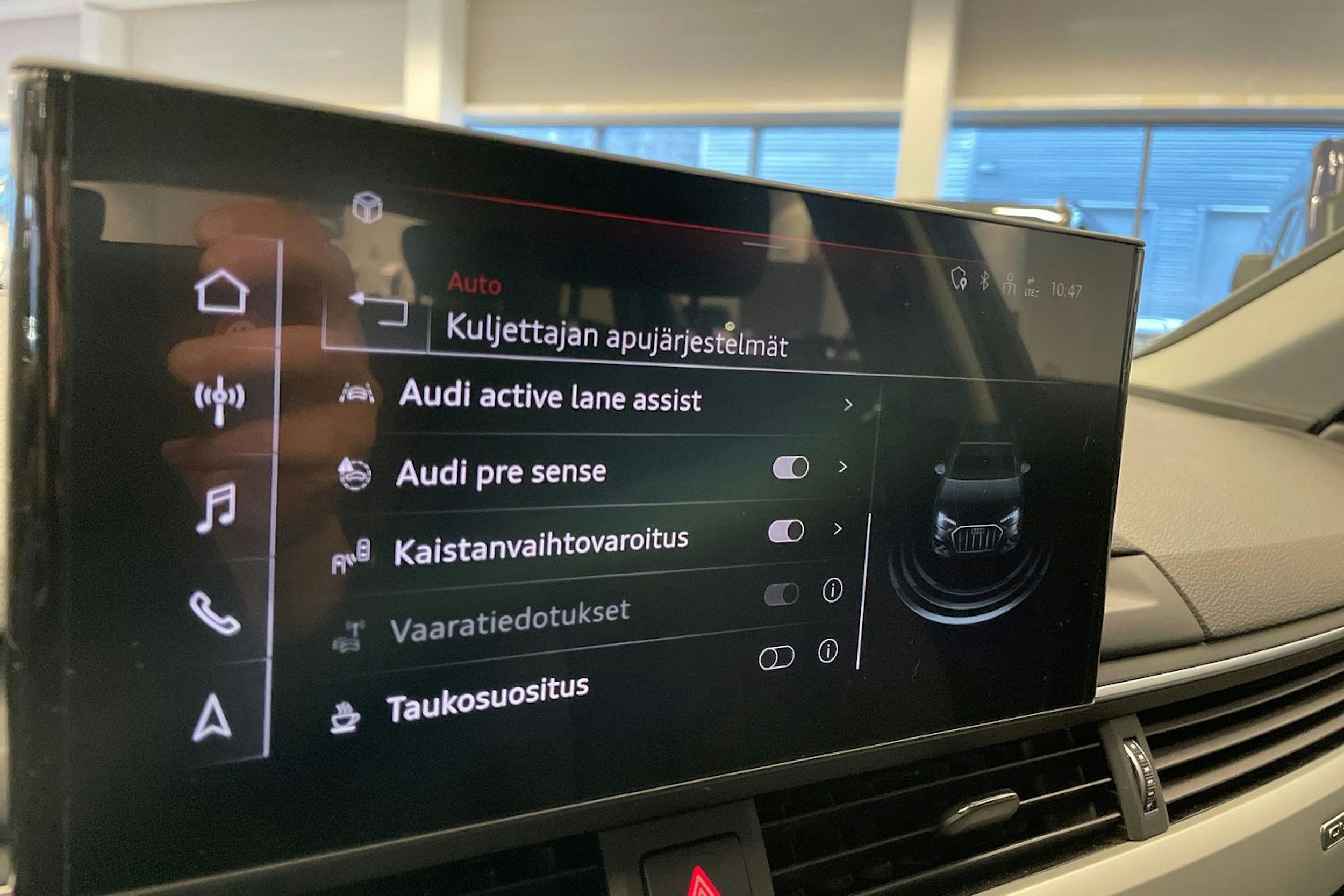 valkoinen Audi A4 allroad quattro 2022 kuva 18.