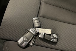 valkoinen Audi A4 allroad quattro 2022 kuva 20.