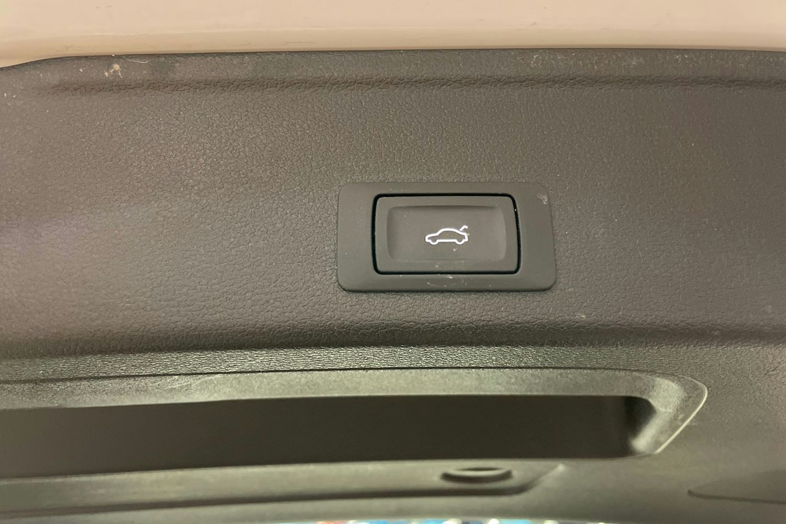 valkoinen Audi A4 allroad quattro 2022 kuva 25.