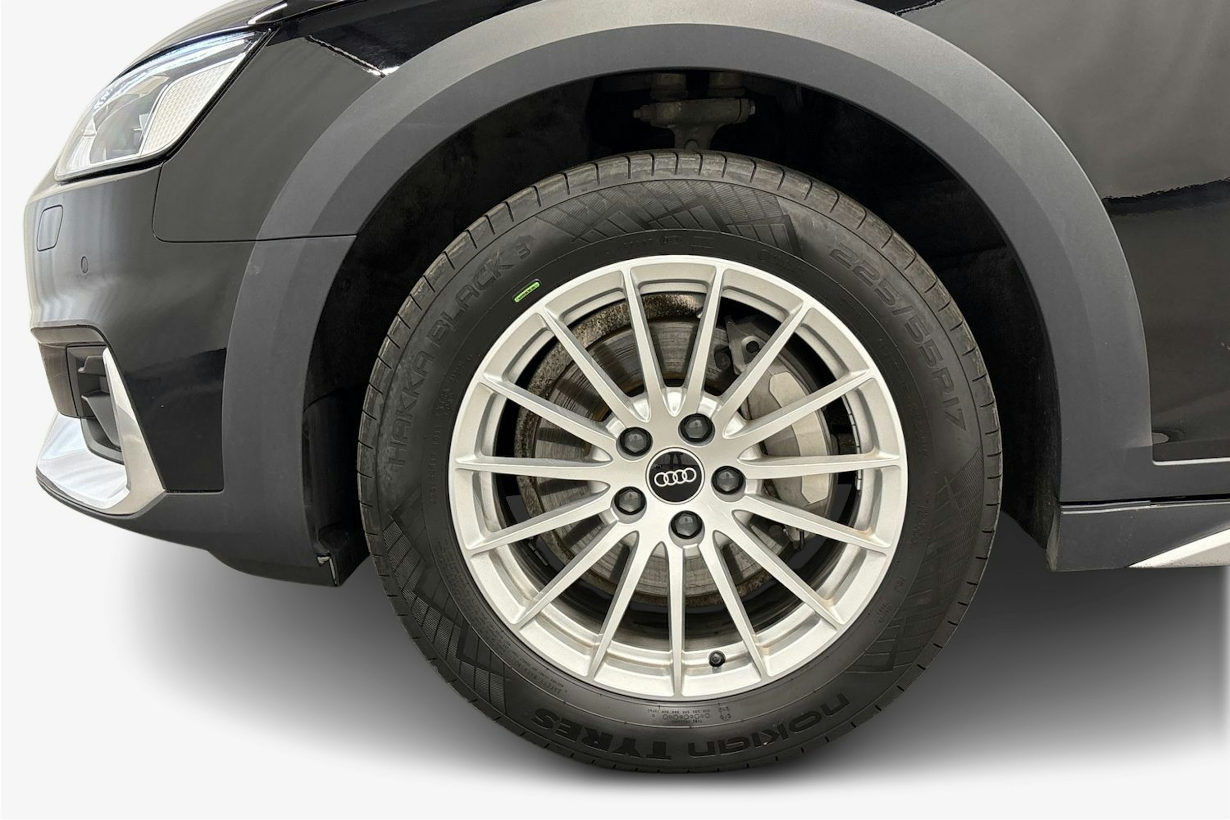 musta Audi A4 allroad quattro 2022 kuva 11.