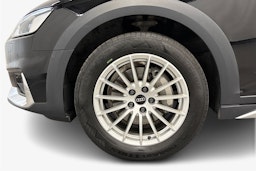 musta Audi A4 allroad quattro 2022 kuva 11.