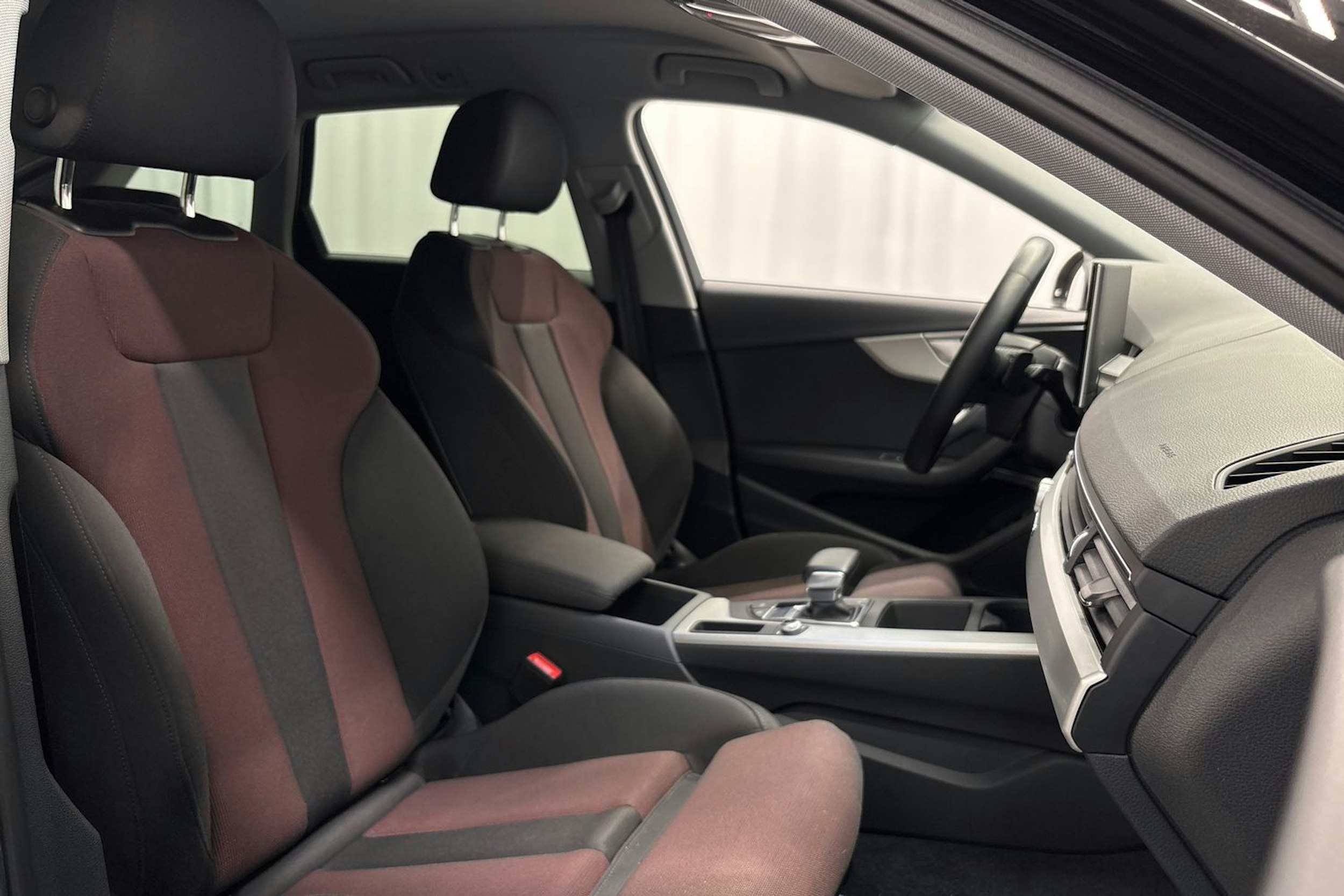 musta Audi A4 allroad quattro 2022 kuva 15.