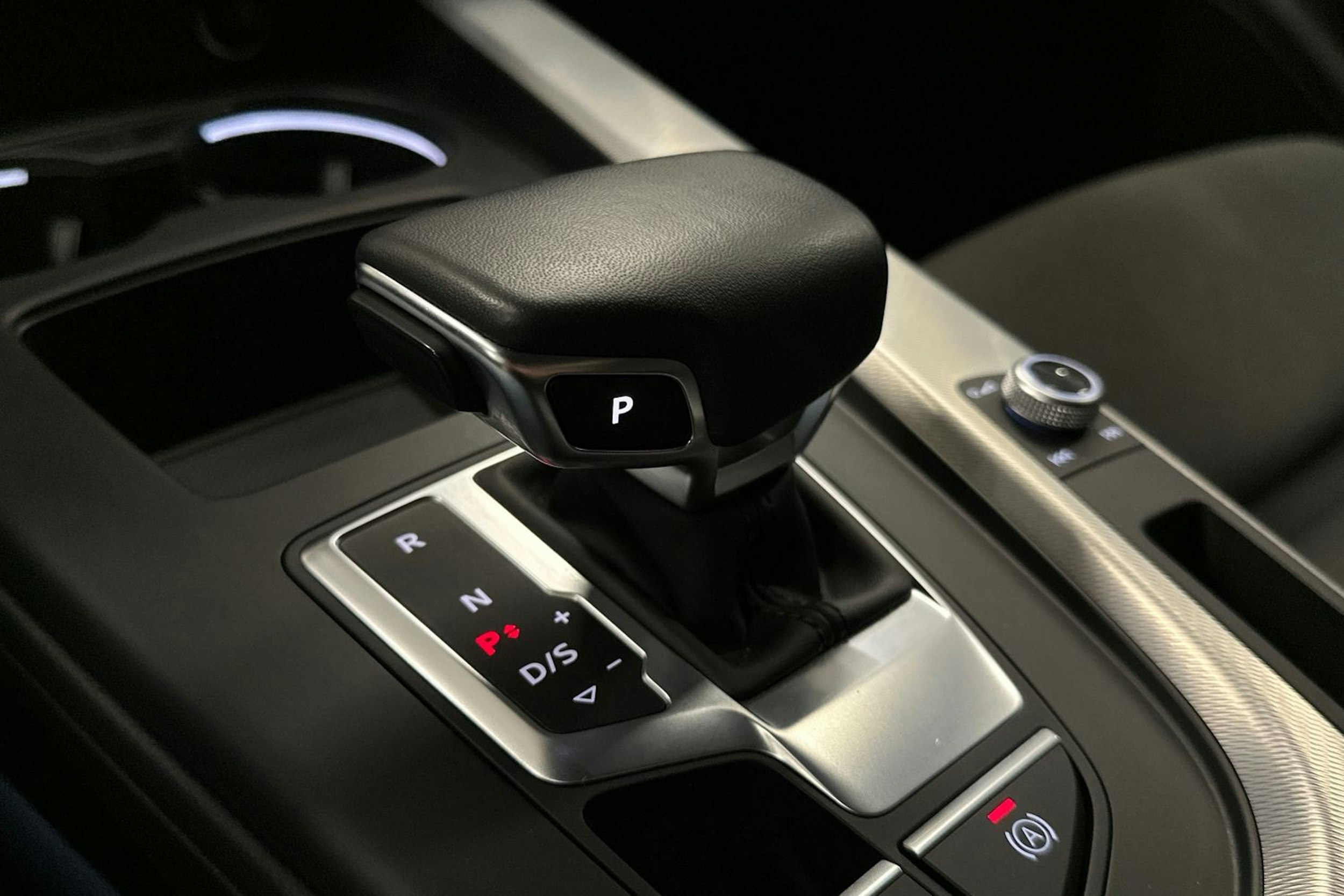 musta Audi A4 allroad quattro 2023 kuva 29.