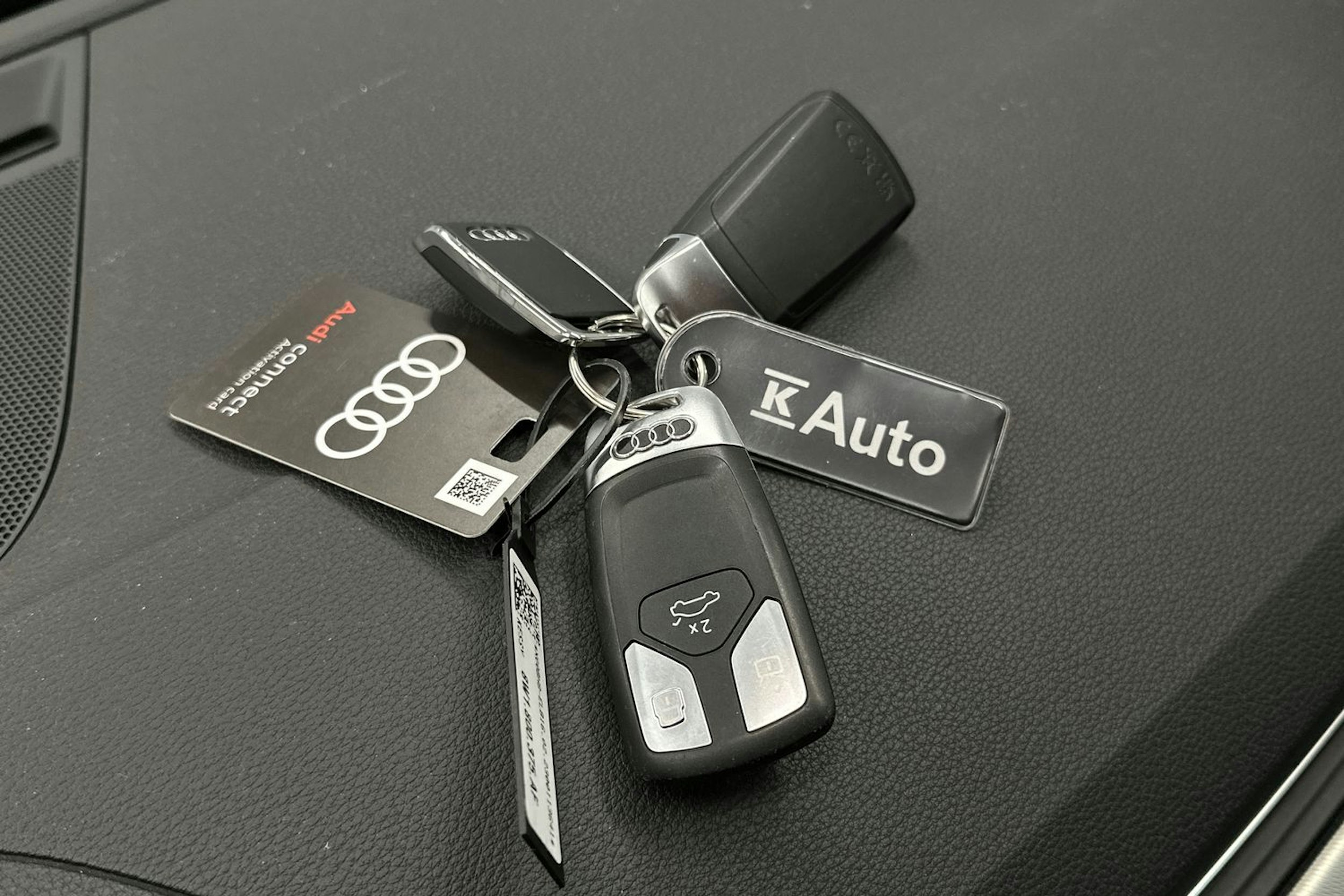 musta Audi A4 allroad quattro 2023 kuva 30.
