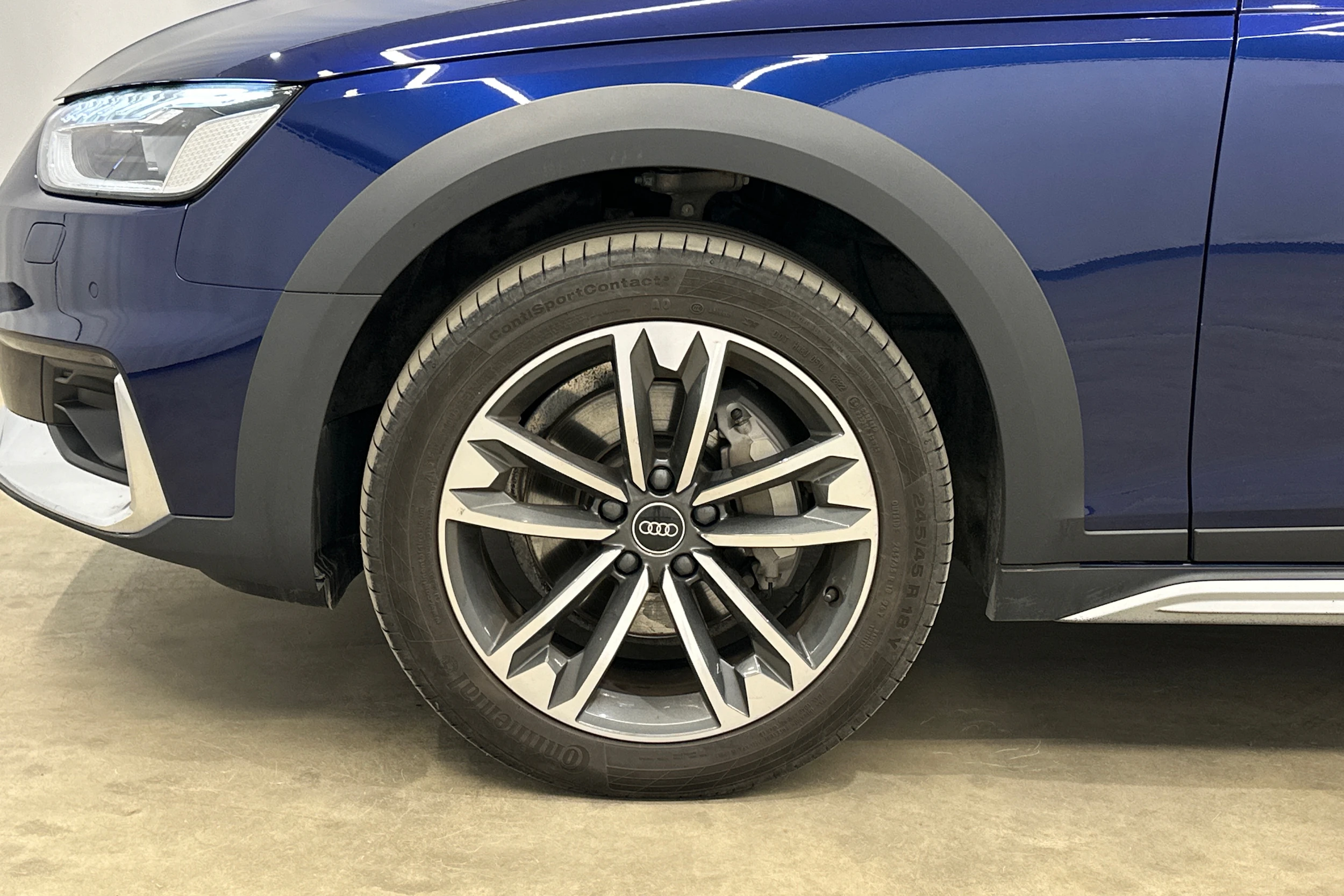 met. sininen Audi A4 allroad quattro 2023 kuva 13.