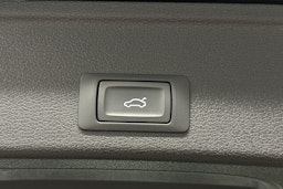 musta Audi A4 allroad quattro 2024 kuva 15.