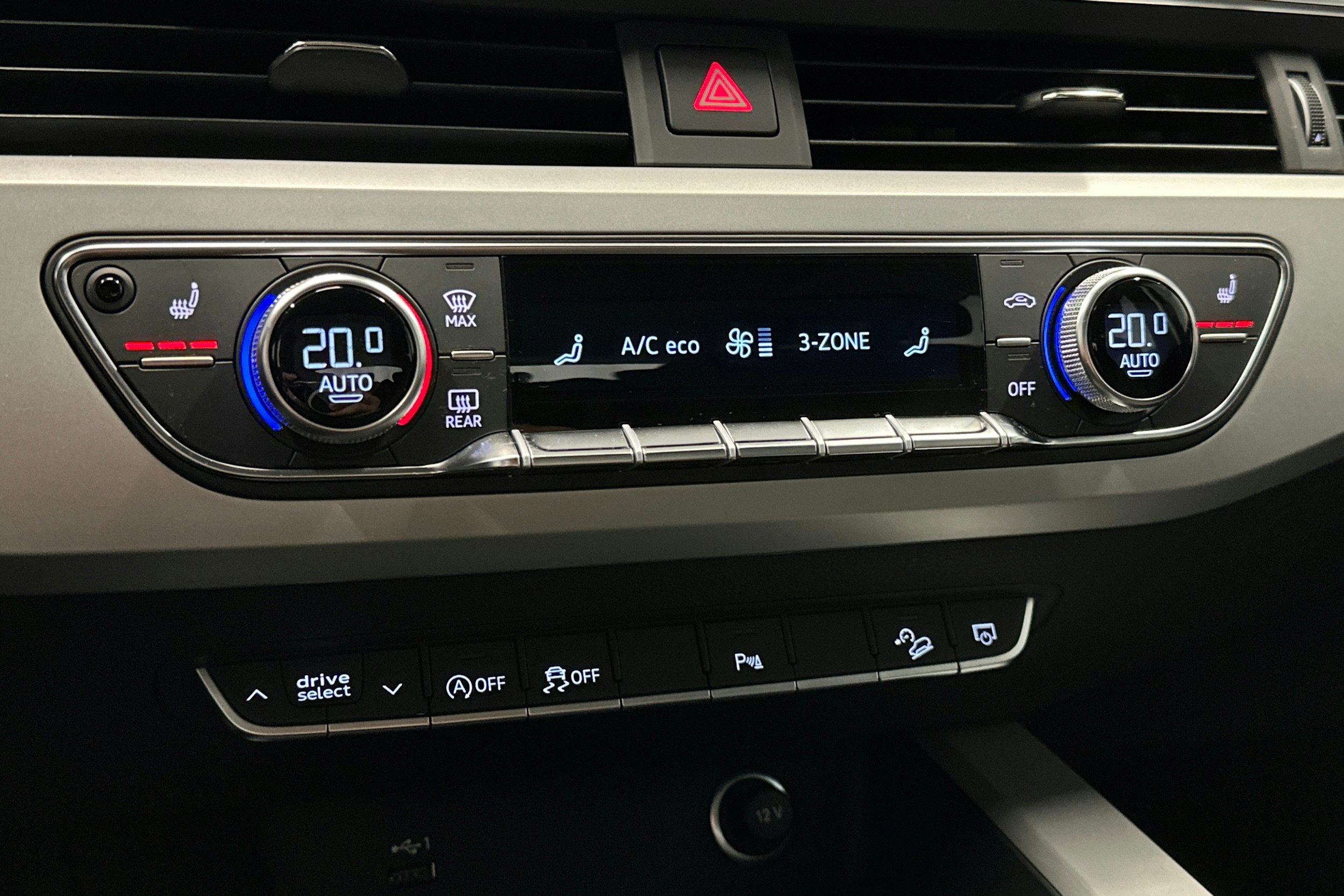 musta Audi A4 allroad quattro 2024 kuva 24.