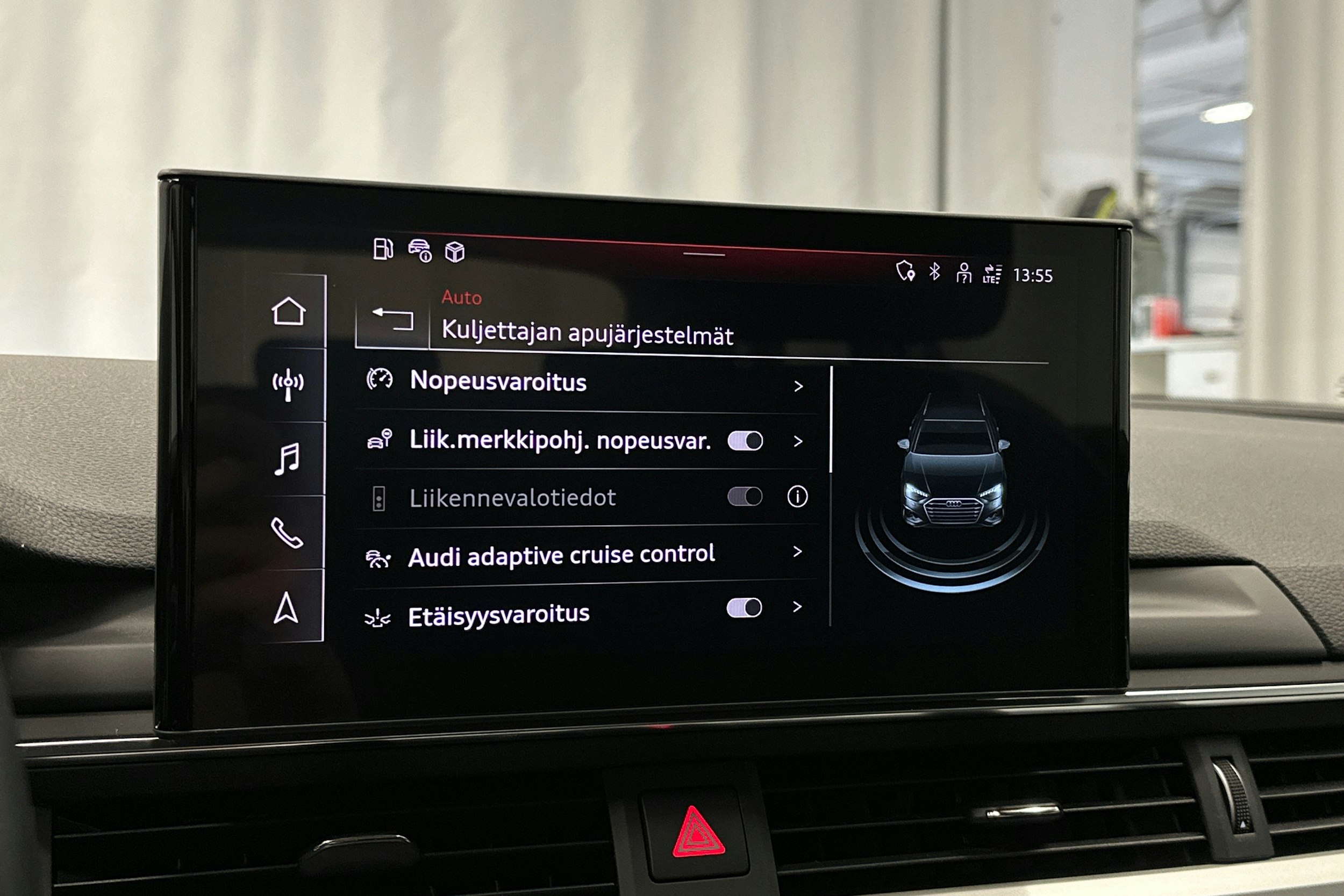 musta Audi A4 allroad quattro 2024 kuva 28.