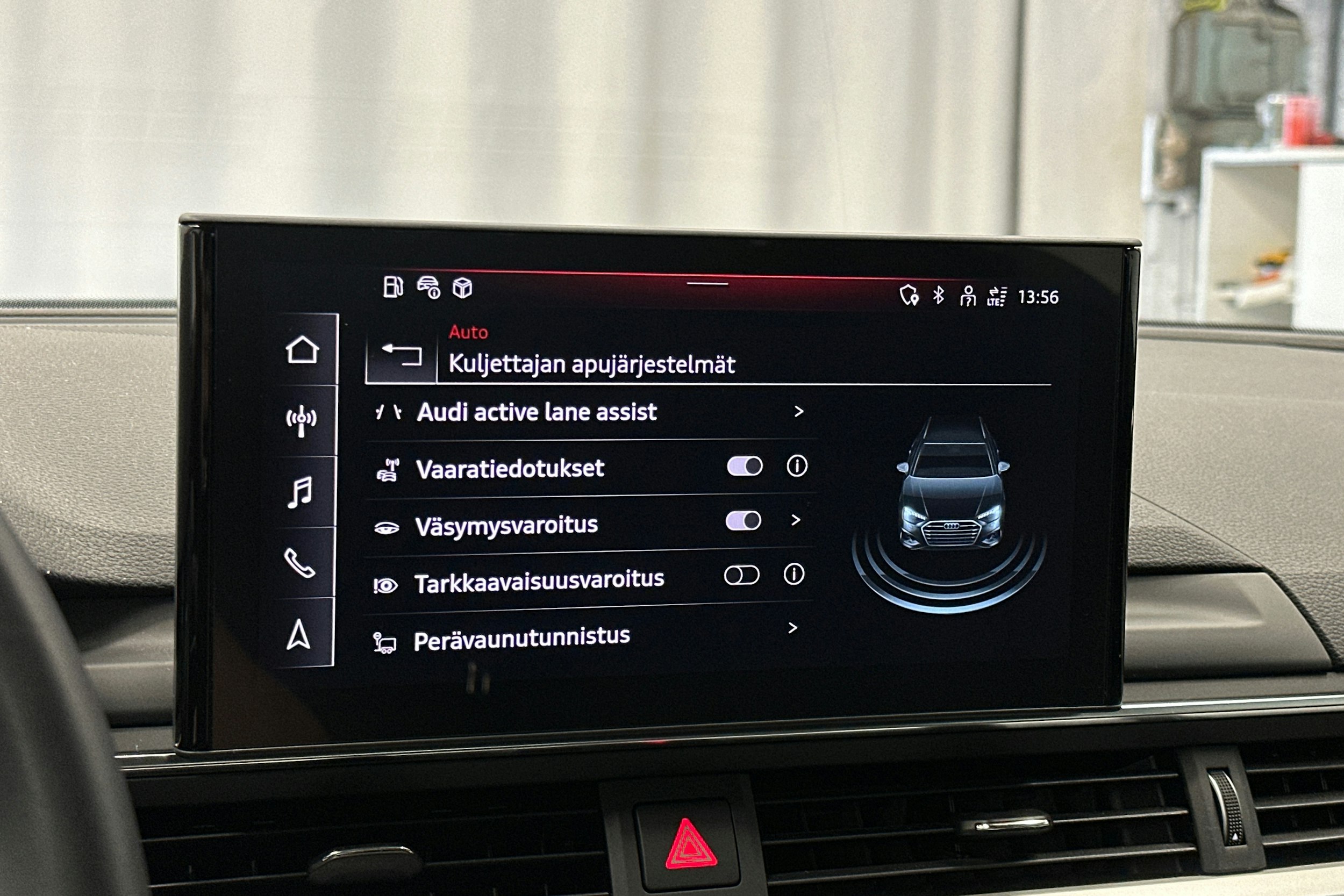 musta Audi A4 allroad quattro 2024 kuva 30.