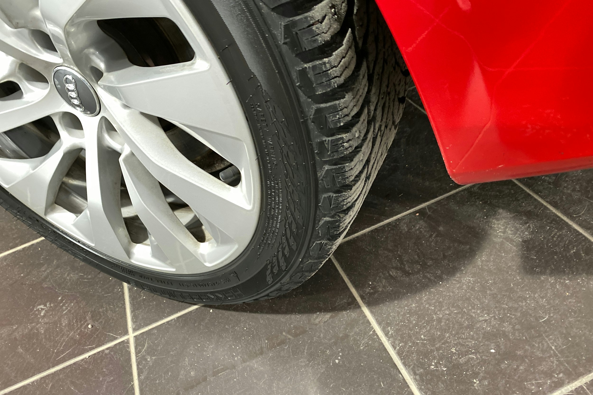 Punainen Audi A5 2008 kuva 10.