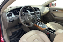 punainen Audi A5 2010 kuva 3.
