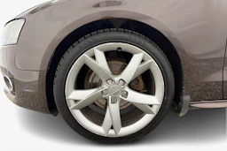 Ruskea (beige) Audi A5 2010 kuva 9.