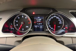 Ruskea (beige) Audi A5 2010 kuva 13.