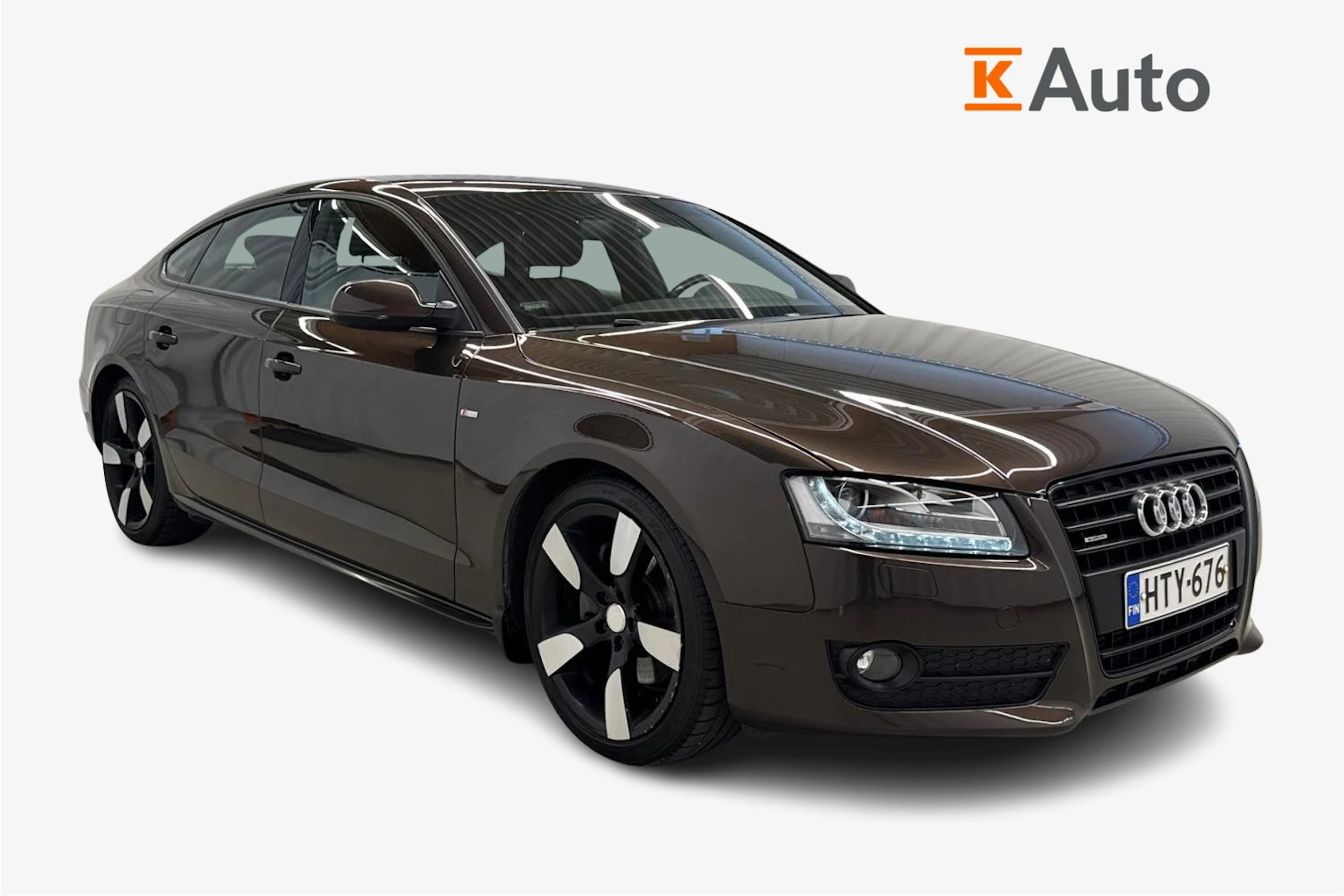 ruskea (beige) Audi A5 2010 kuva 1.
