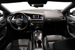 ruskea (beige) Audi A5 2010 kuva 7.