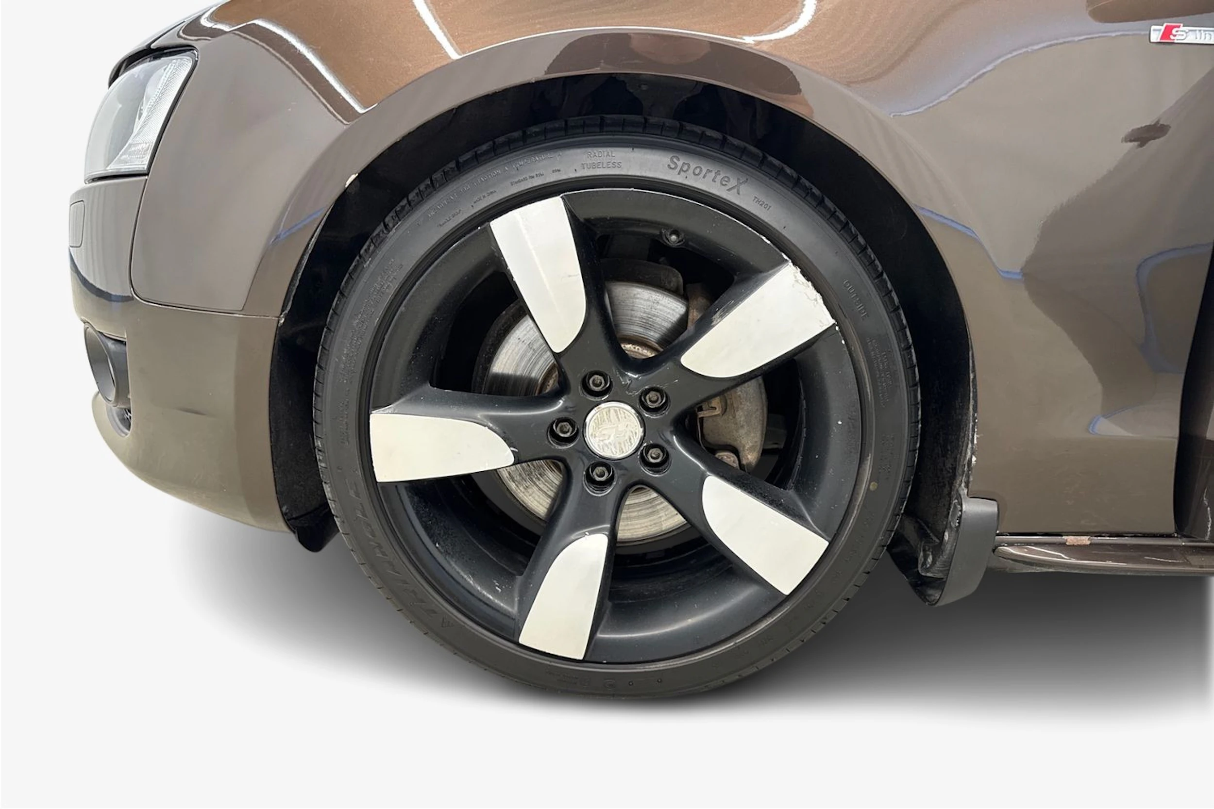 ruskea (beige) Audi A5 2010 kuva 9.