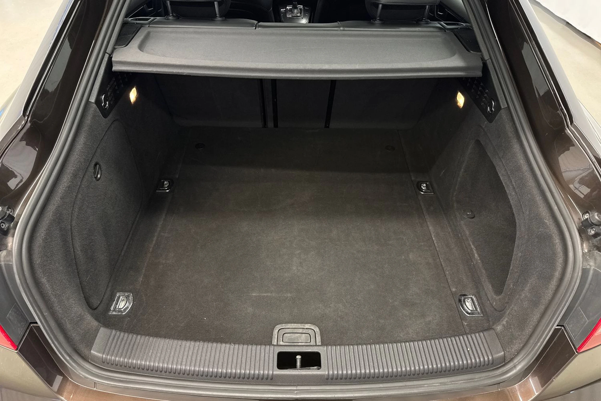 ruskea (beige) Audi A5 2010 kuva 17.