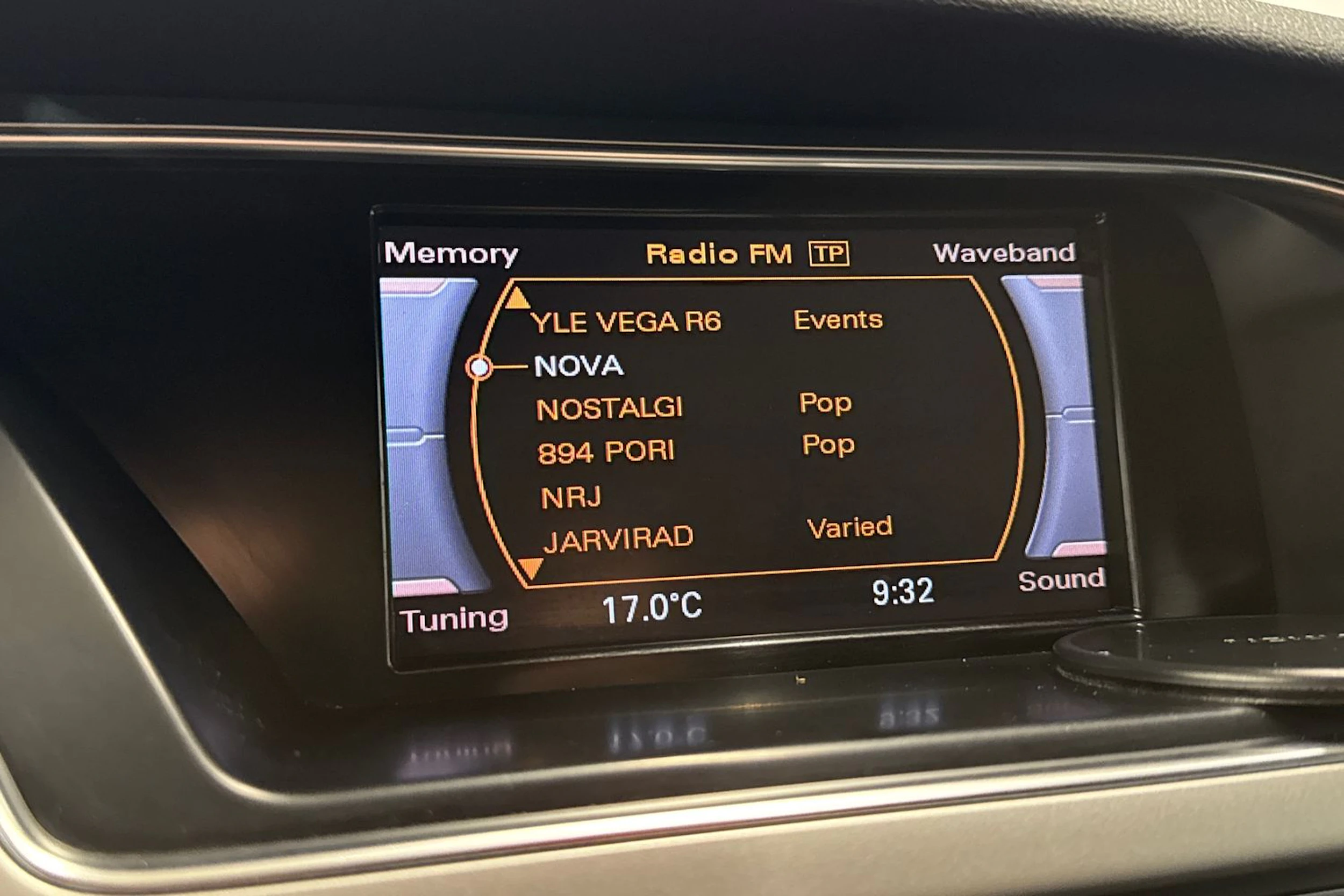 ruskea (beige) Audi A5 2010 kuva 24.