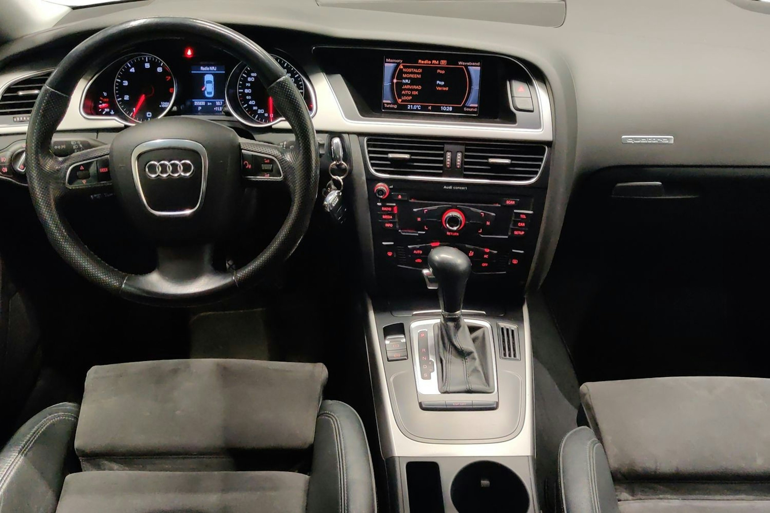 hopea Audi A5 2010 kuva 9.