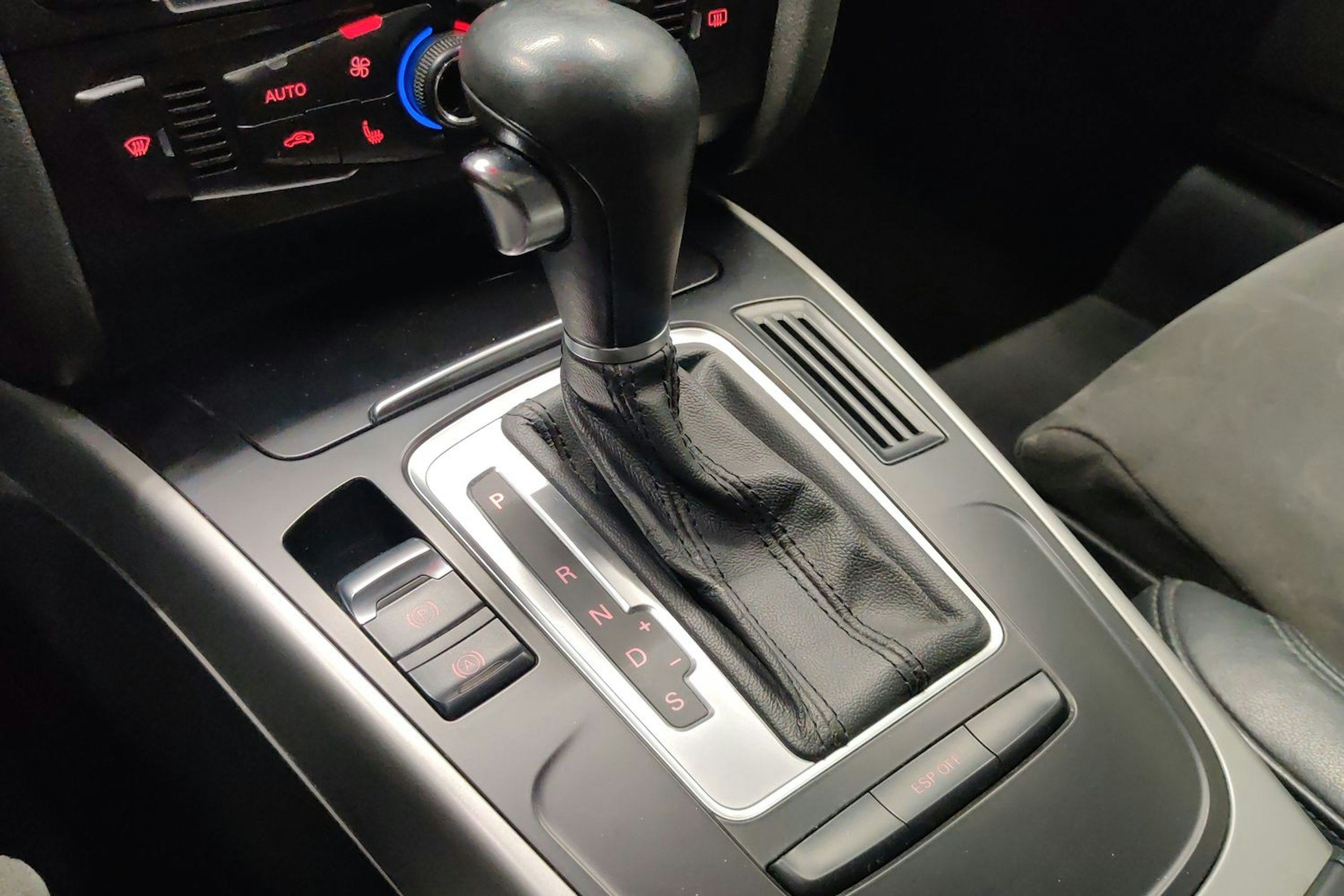 hopea Audi A5 2010 kuva 17.