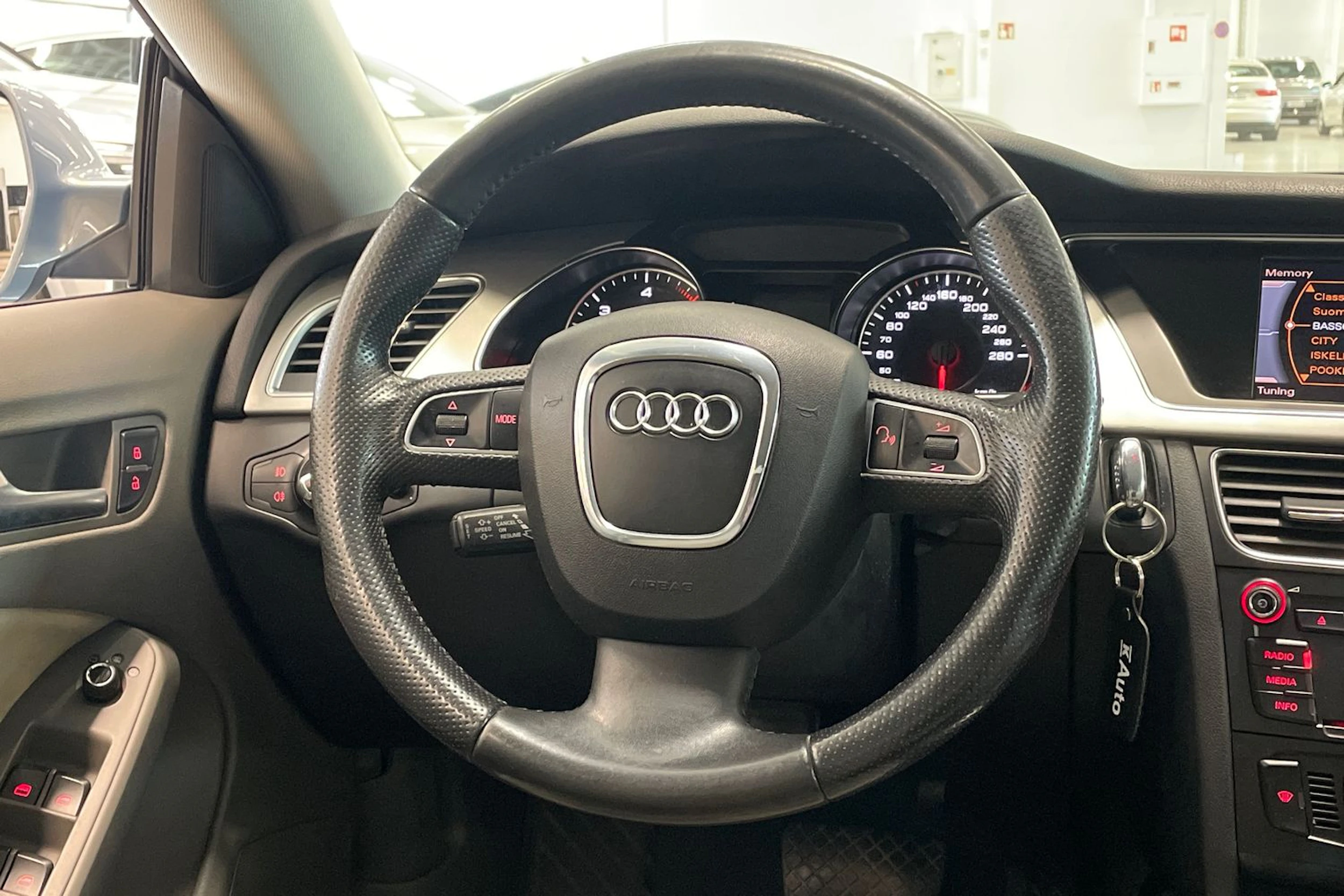 sininen Audi A5 2010 kuva 13.