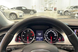 sininen Audi A5 2010 kuva 17.