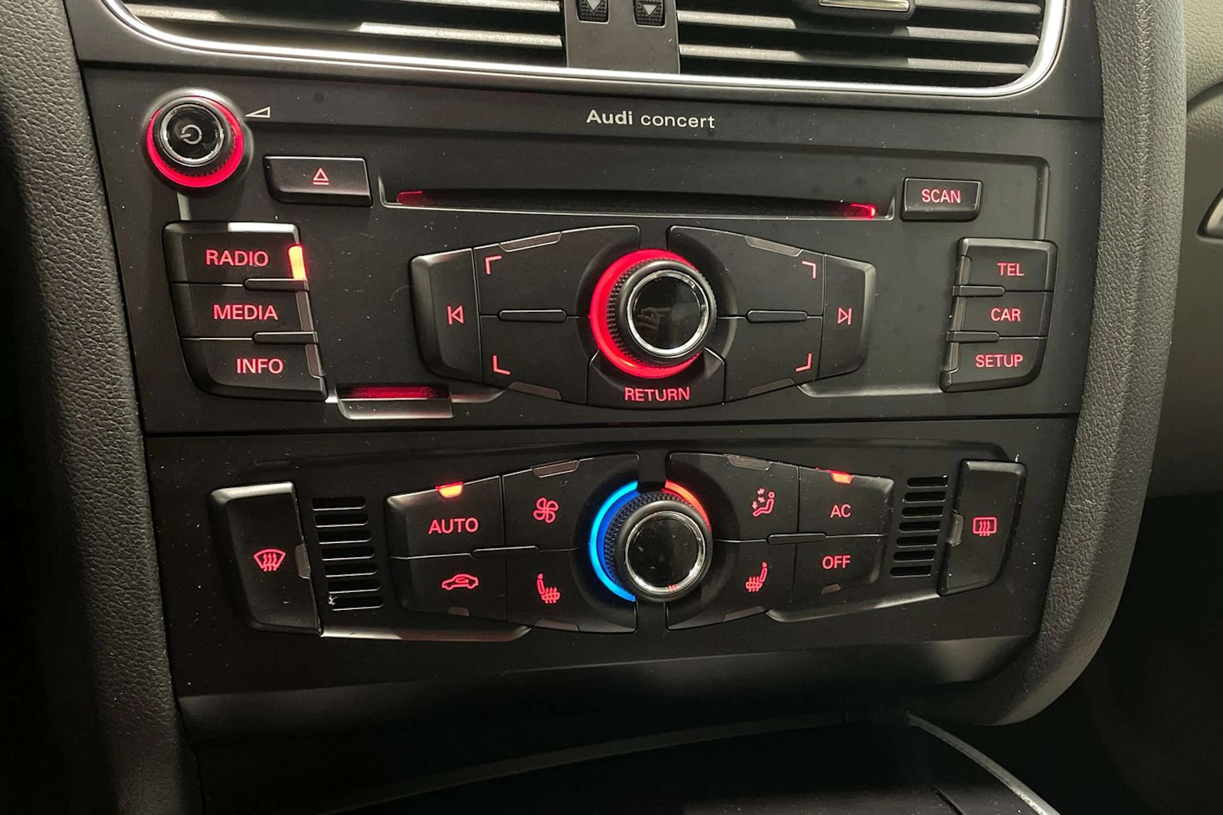 sininen Audi A5 2010 kuva 22.