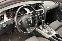 valkoinen Audi A5 2010 kuva 3.