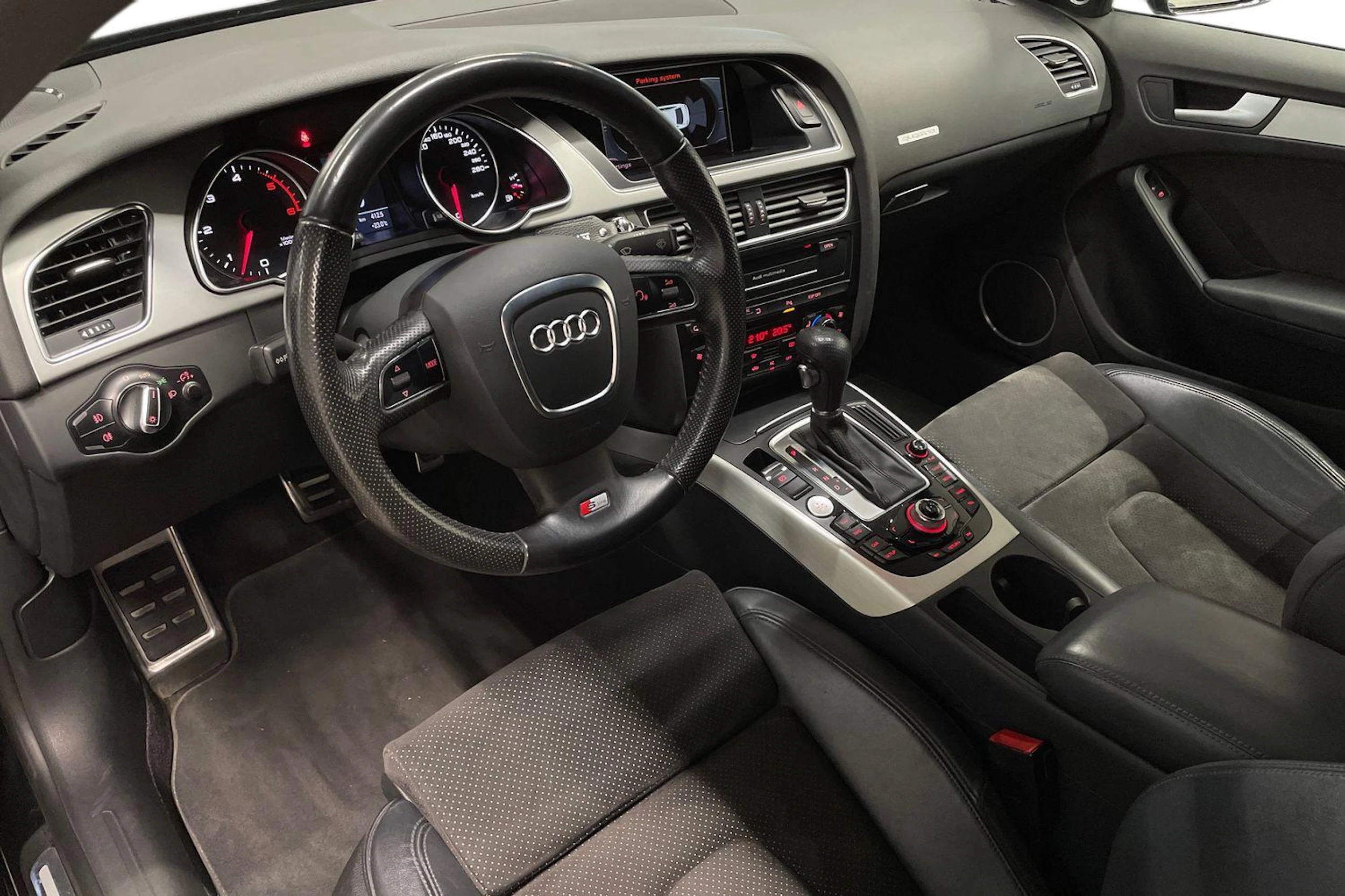 Musta Audi A5 2010 kuva 6.