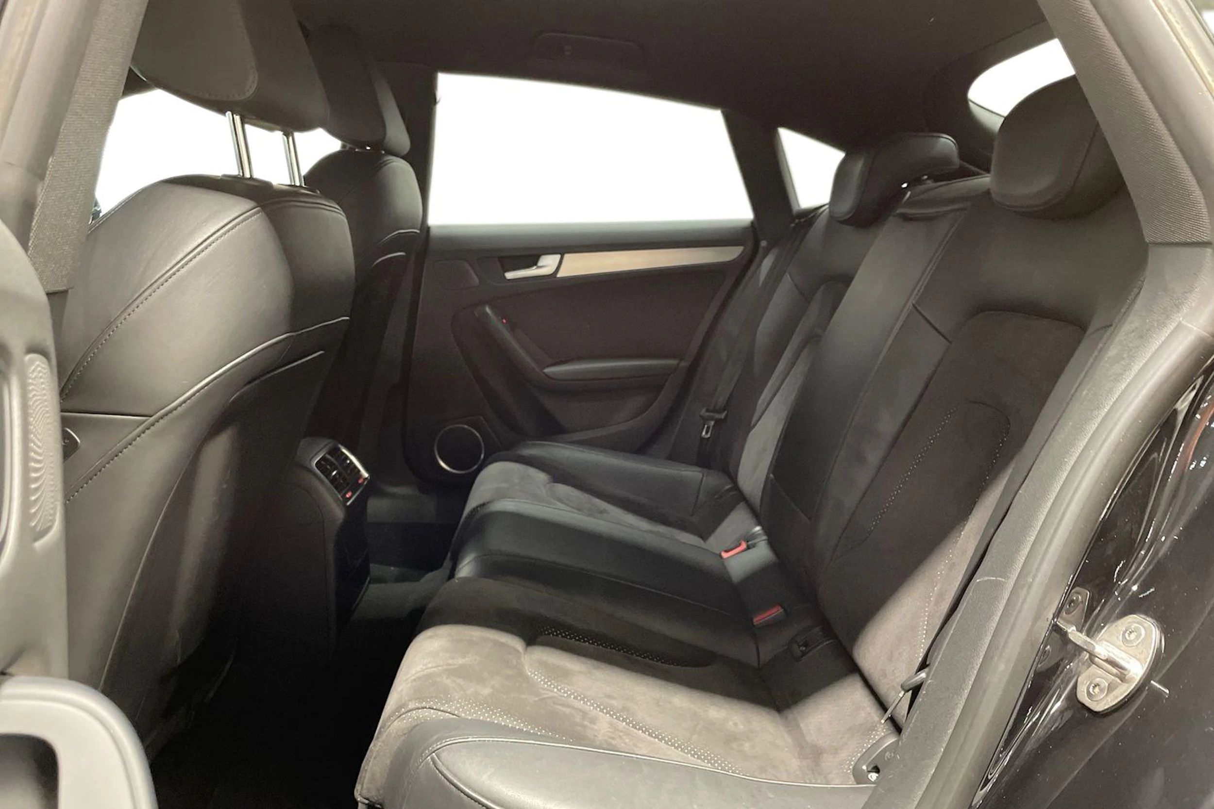 Musta Audi A5 2010 kuva 8.