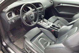 musta Audi A5 2011 kuva 3.