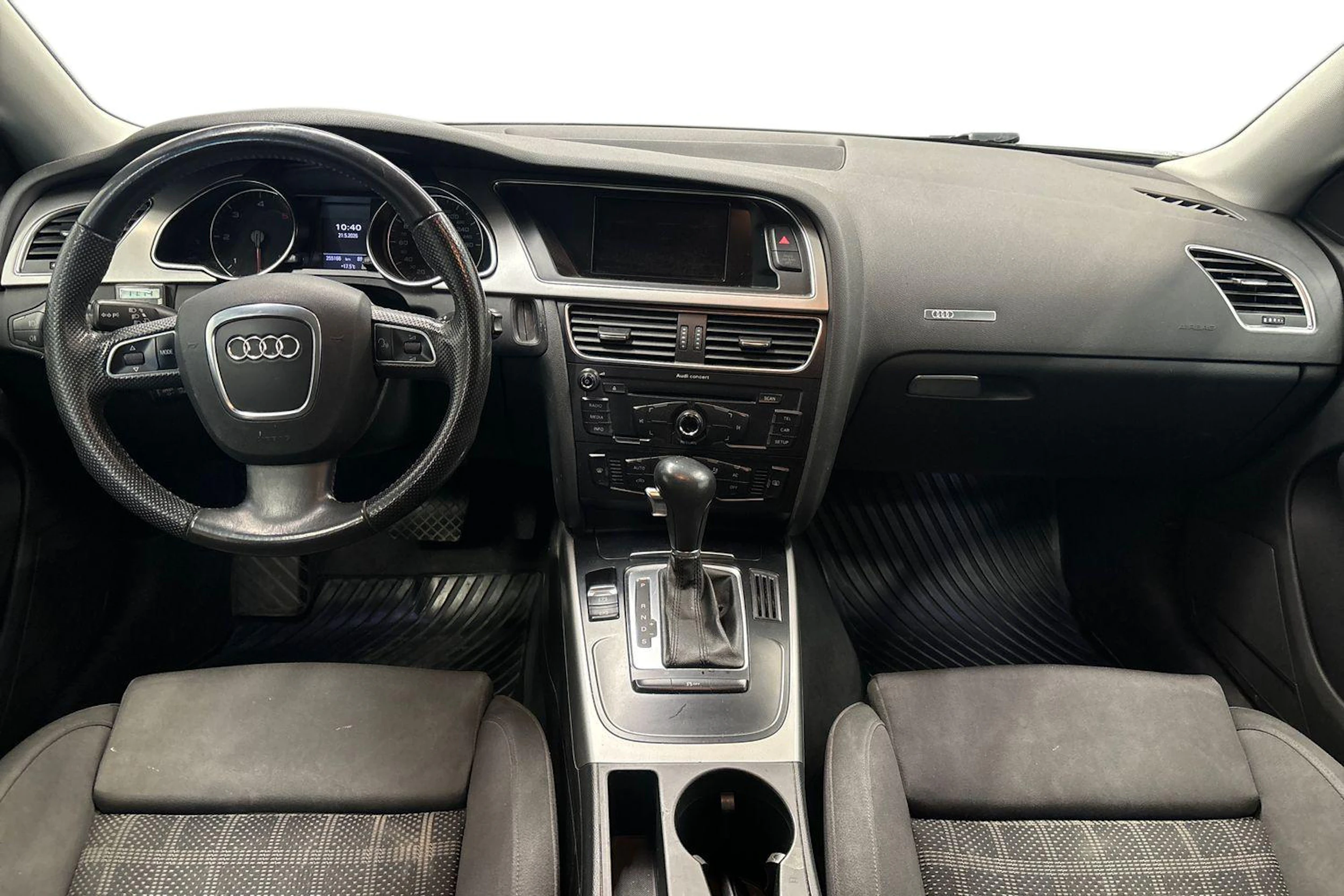 musta Audi A5 2011 kuva 7.
