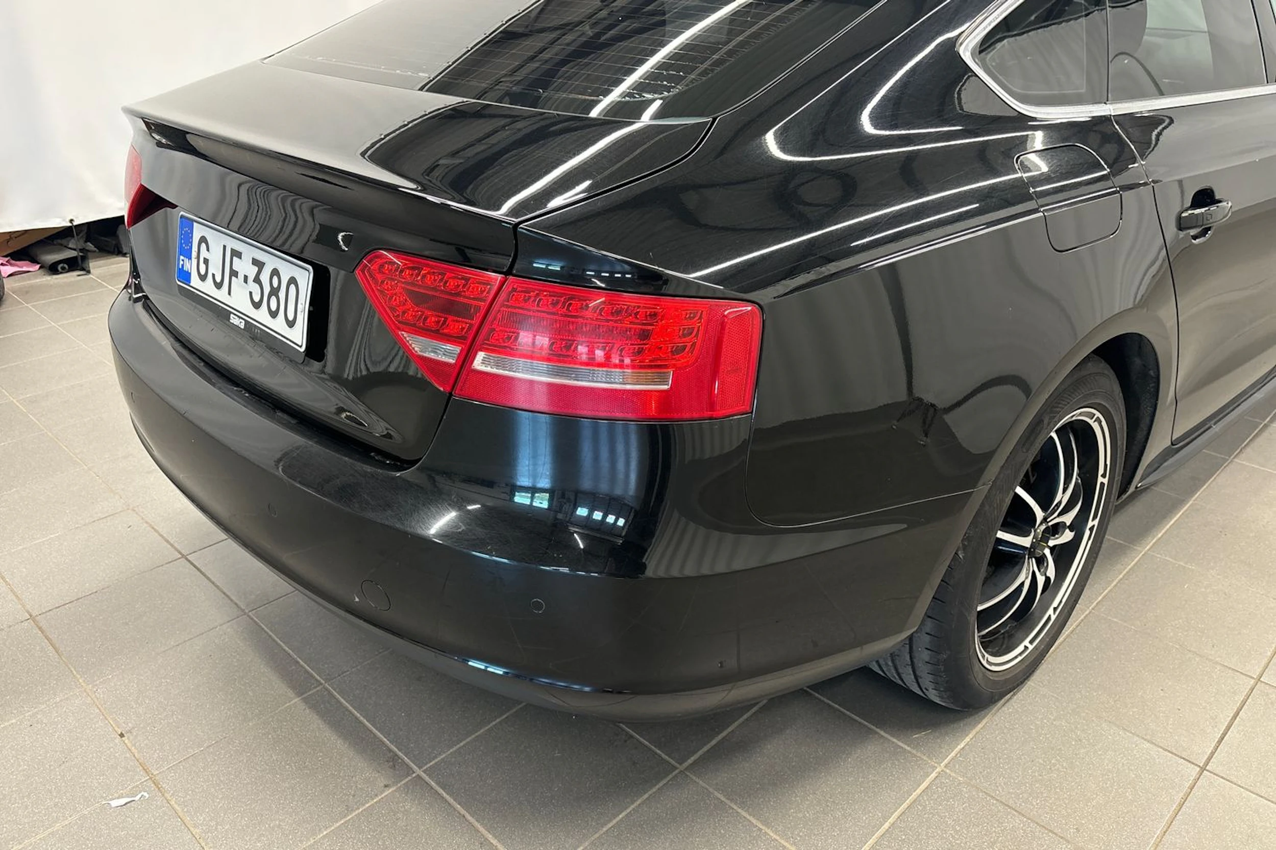 musta Audi A5 2011 kuva 21.