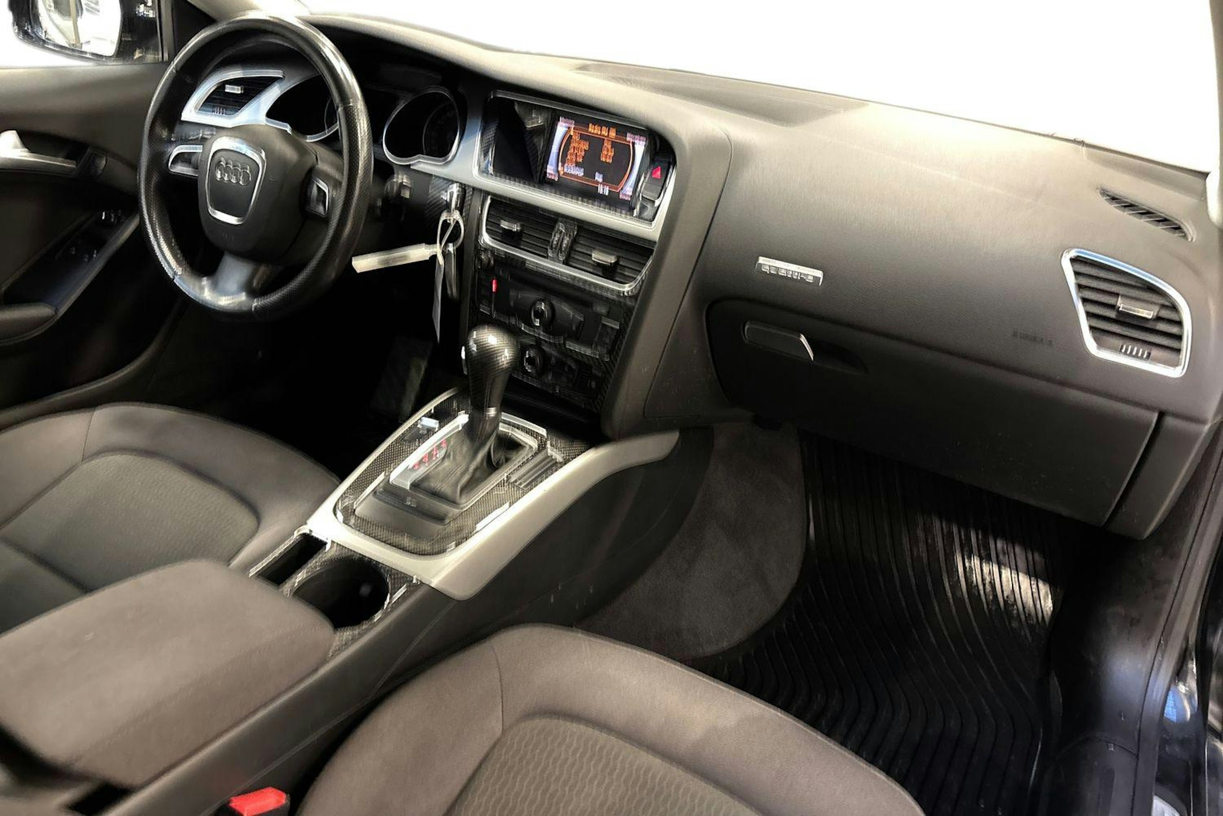 musta Audi A5 2011 kuva 9.