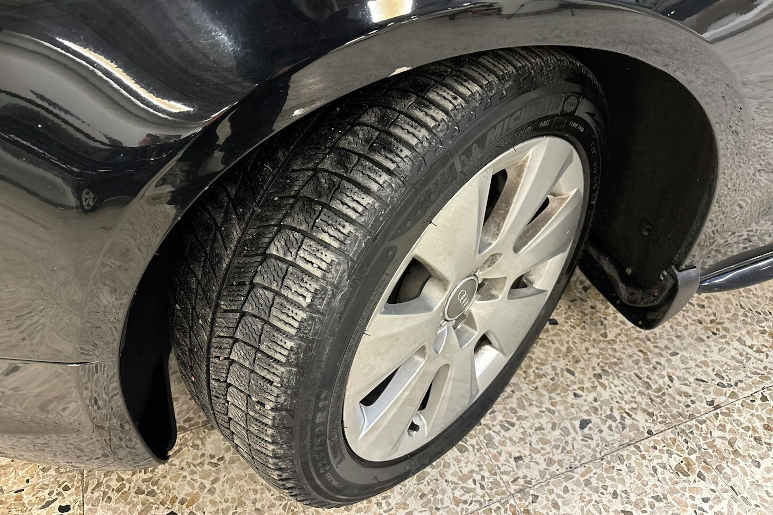 musta Audi A5 2011 kuva 13.