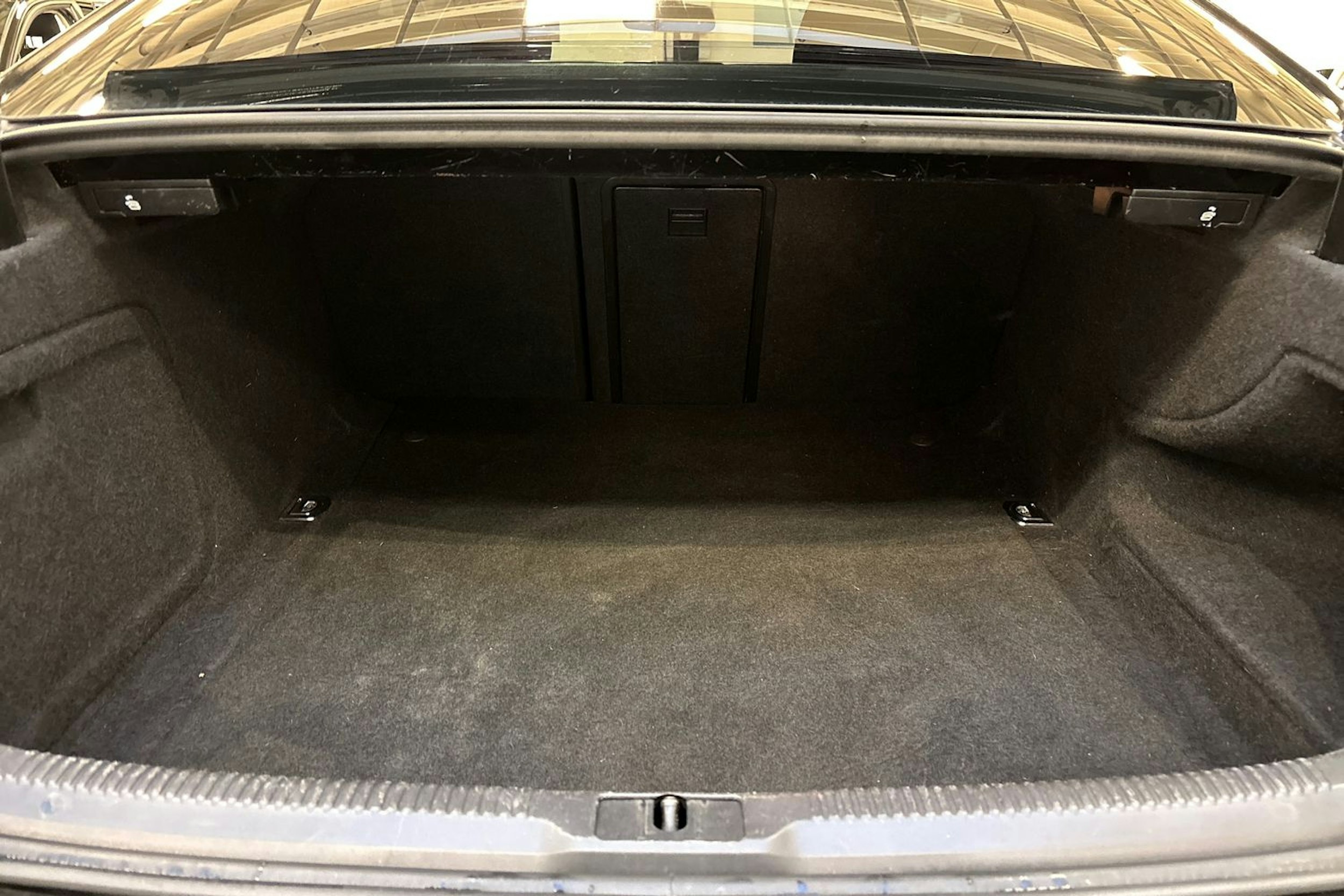 musta Audi A5 2011 kuva 14.