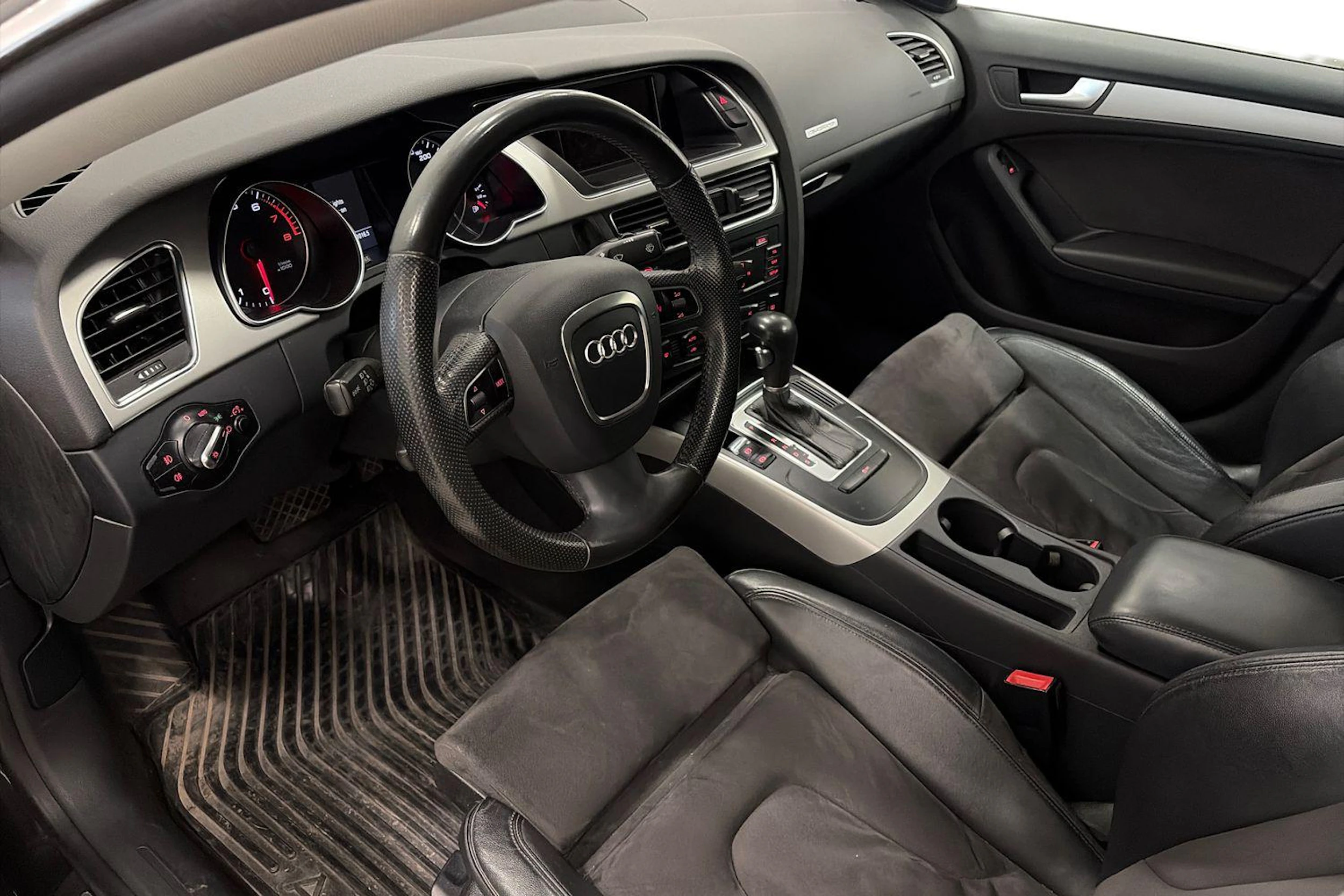 harmaa Audi A5 2011 kuva 3.