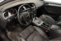 harmaa Audi A5 2011 kuva 3.