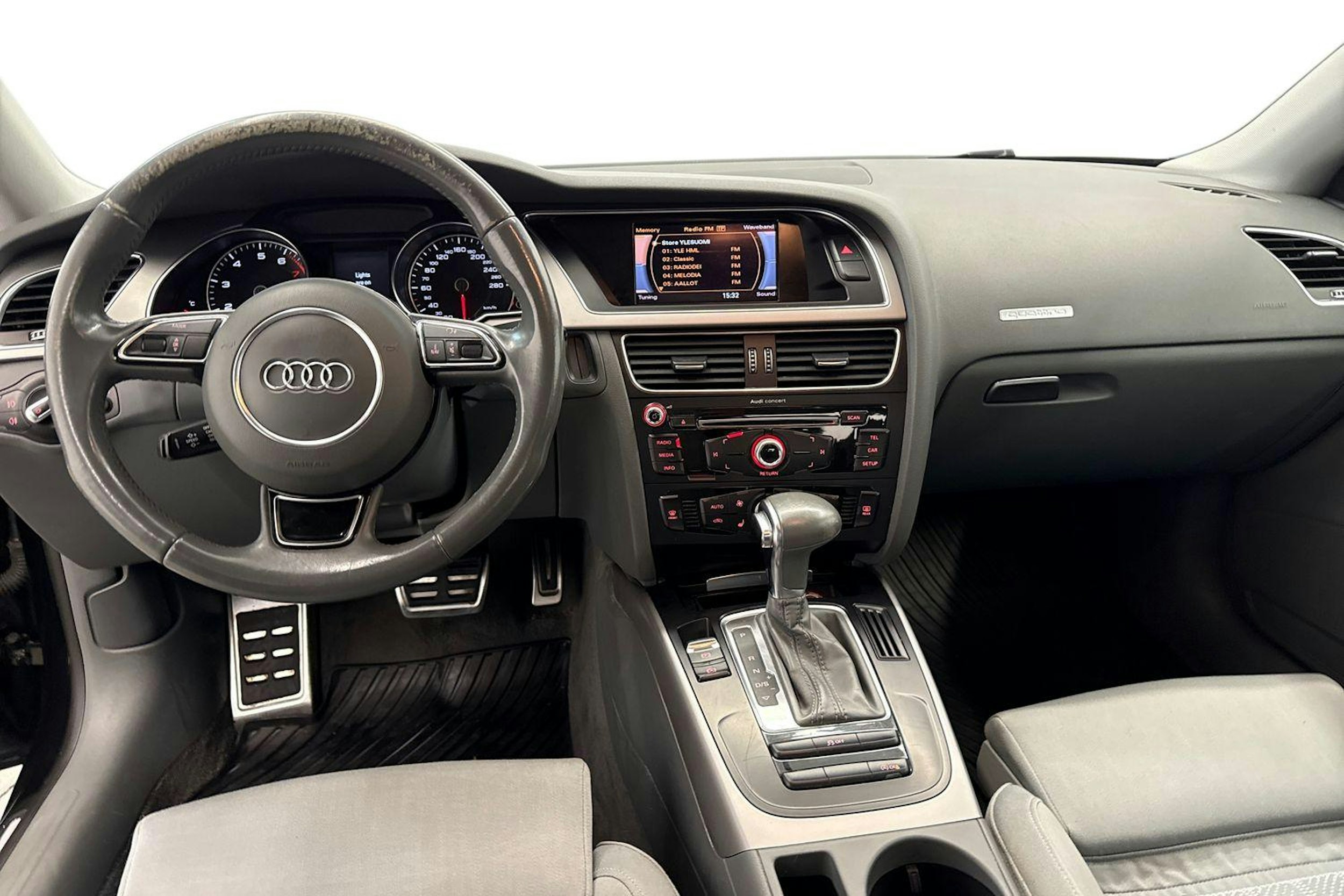 musta Audi A5 2012 kuva 7.