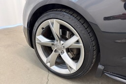 musta Audi A5 2012 kuva 9.
