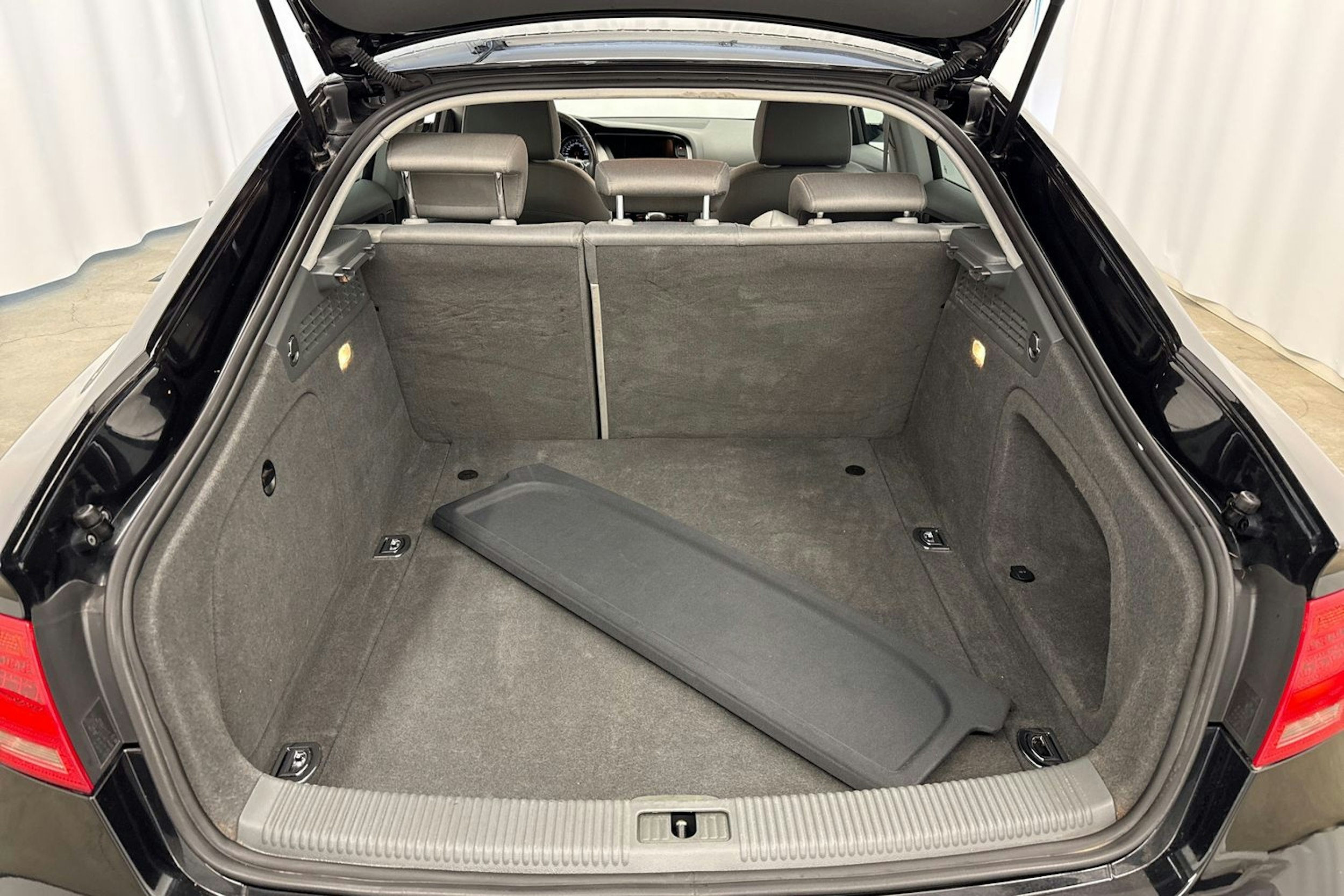 musta Audi A5 2012 kuva 11.