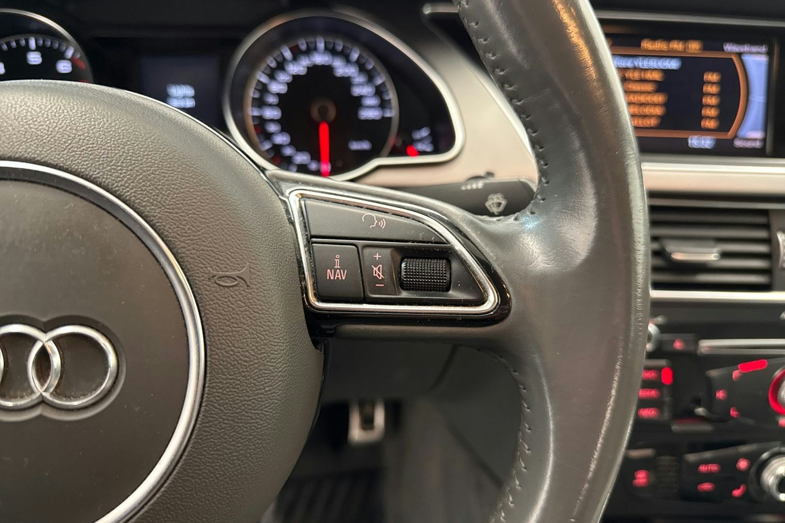 musta Audi A5 2012 kuva 13.