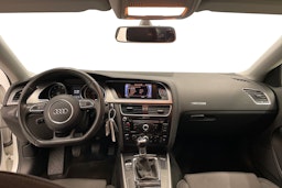 Valkoinen Audi A5 2012 kuva 7.