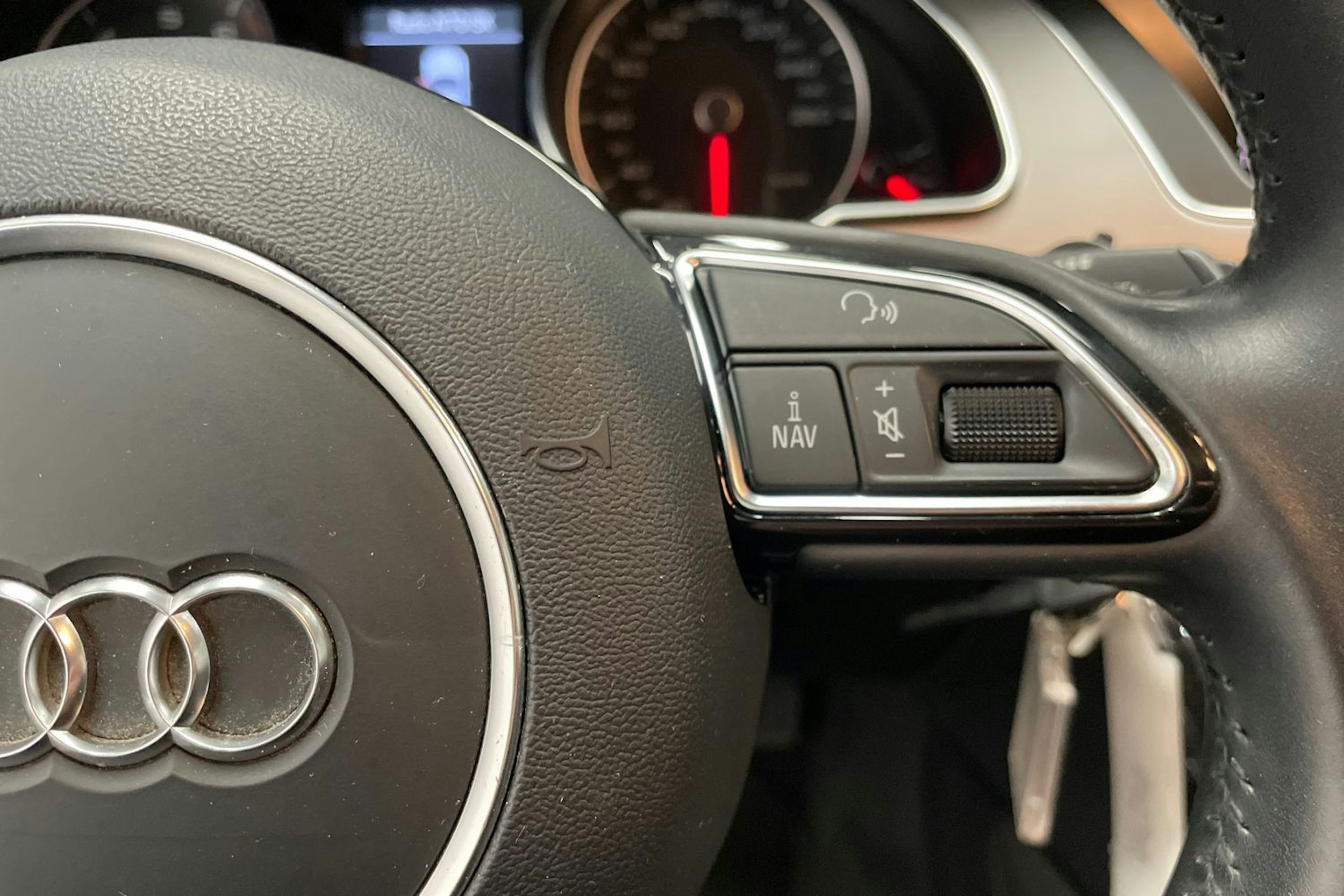 Valkoinen Audi A5 2012 kuva 12.